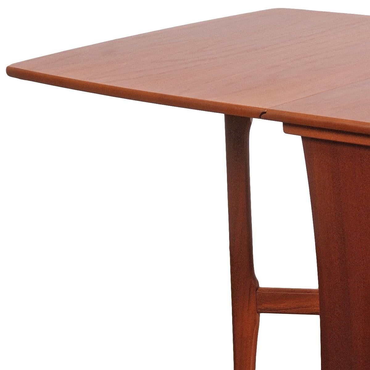 Mid-Century Modern Teak Drop-Leaf Dining Table, G-Plan For Sale 1
