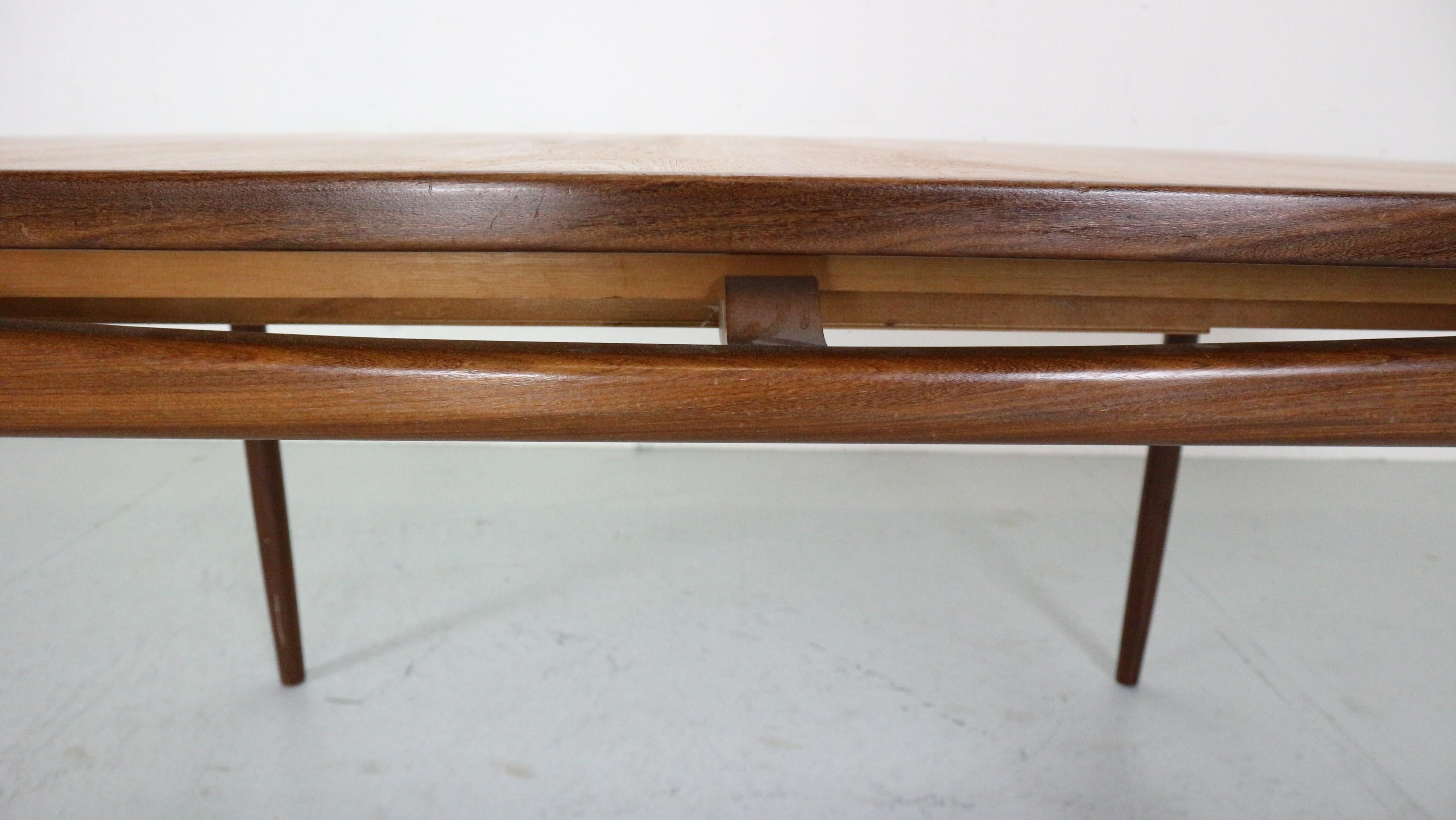 Mid- Century Modern Teak Extendable Dinning Table 