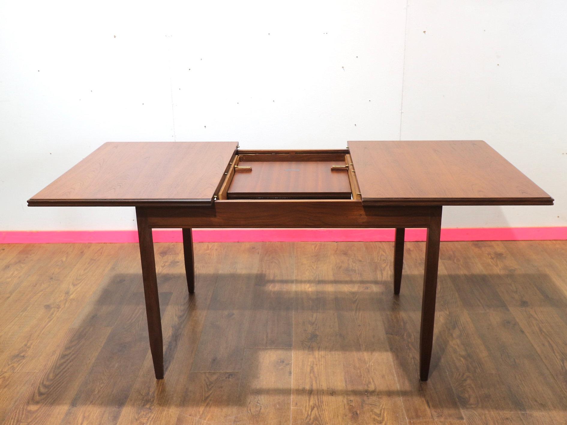 Mid Century Modern Teak Extending Dining Table and 4 Chairs by White and Newton For Sale 4