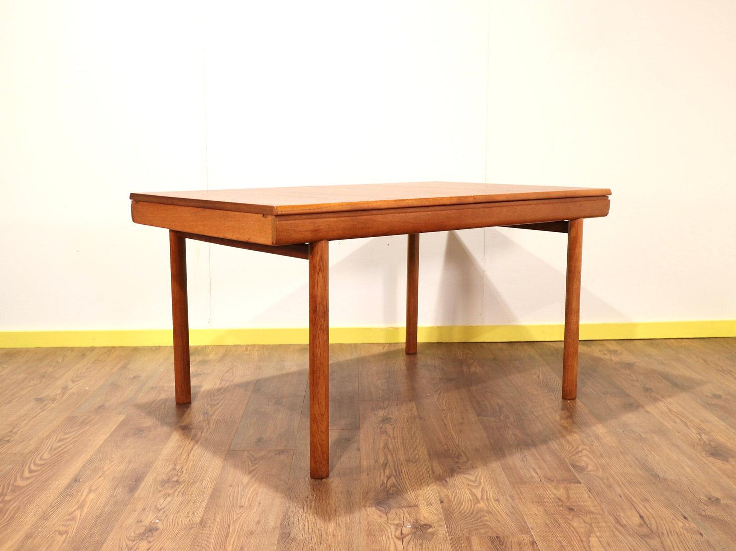 Mid-Century Modern Teak Extending Dining Table by White and Newton In Good Condition In Los Angeles, CA