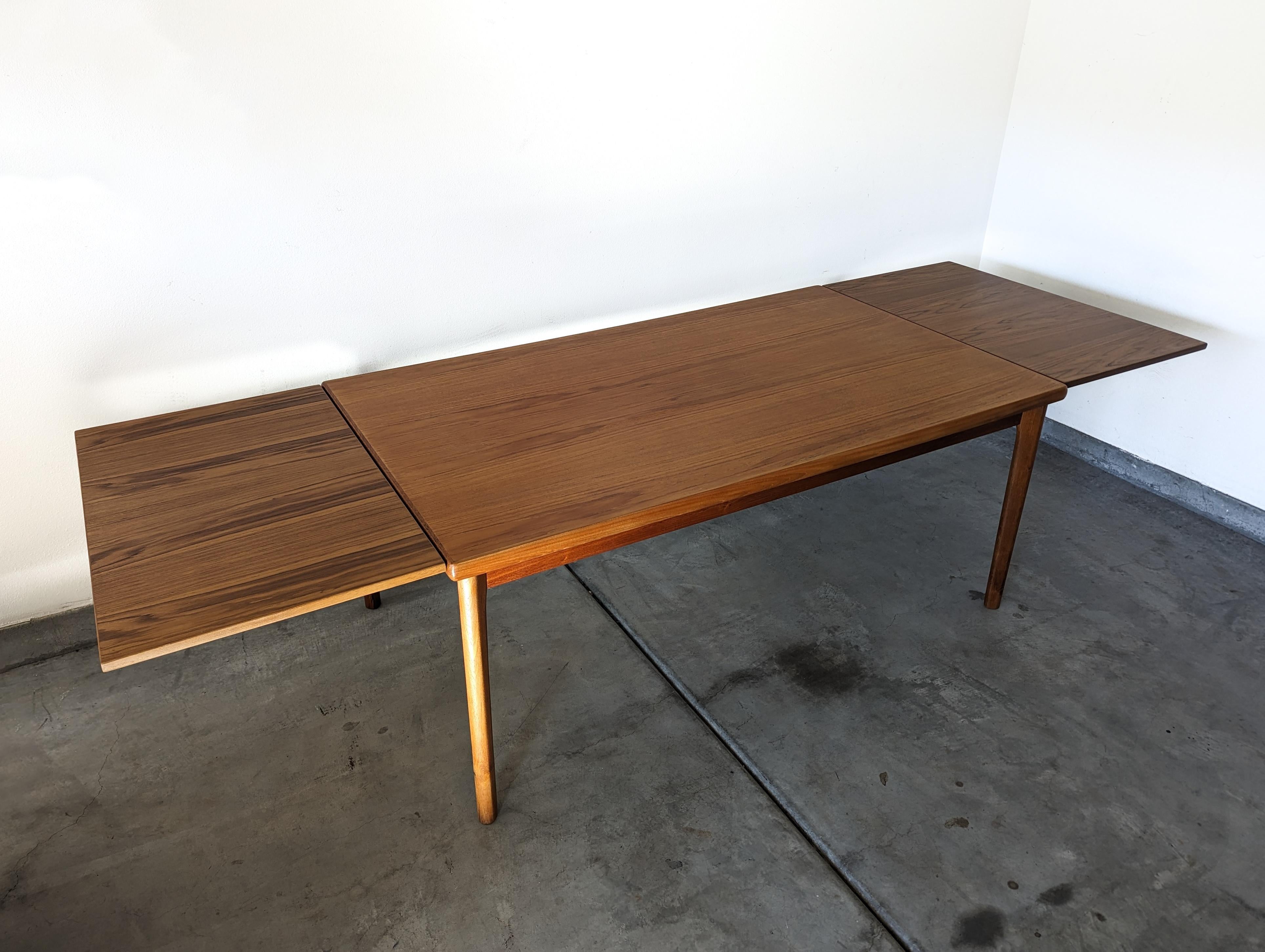 Mid Century Modern Teak Extension Dining Table By Gudme, c1960s For Sale 2