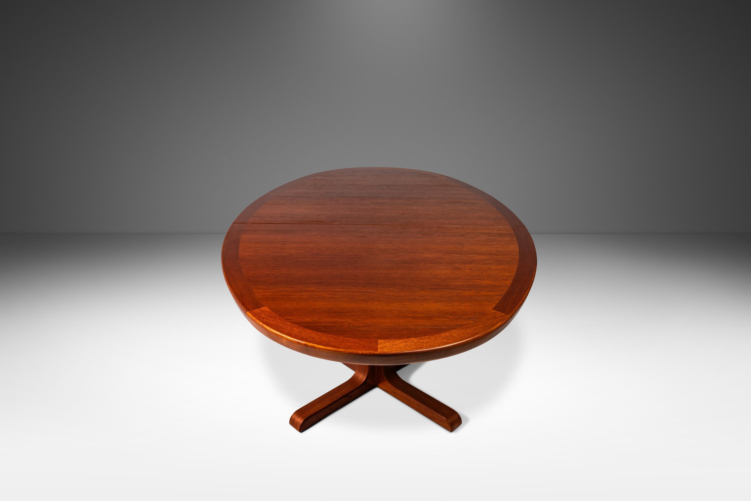 Danish Mid-Century Modern Teak Extension Dining Table by Skovby Møbelfabrik, c. 1970's For Sale