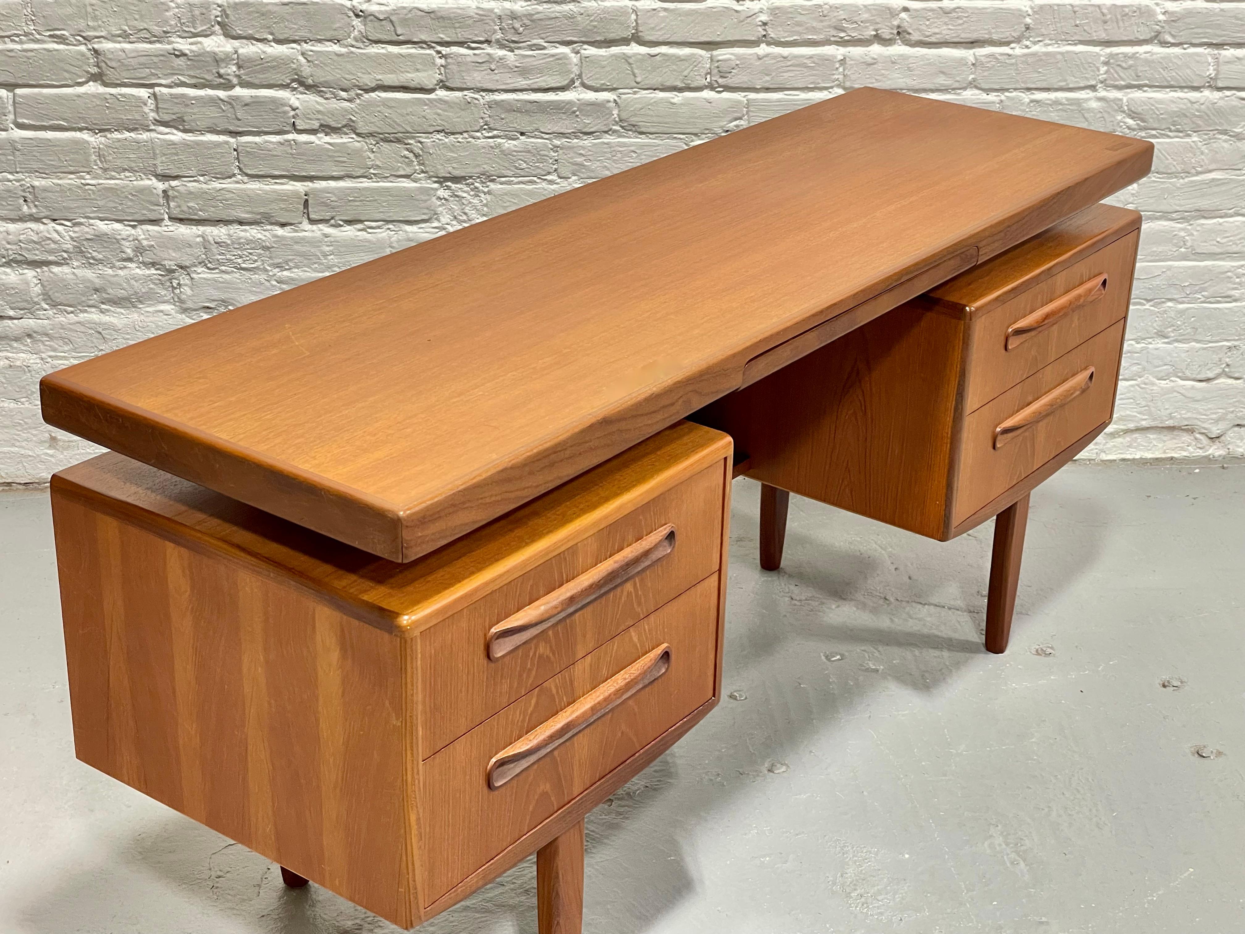 Mid Century Modern TEAK Floating DESK by G-PLAN, 1960's 4