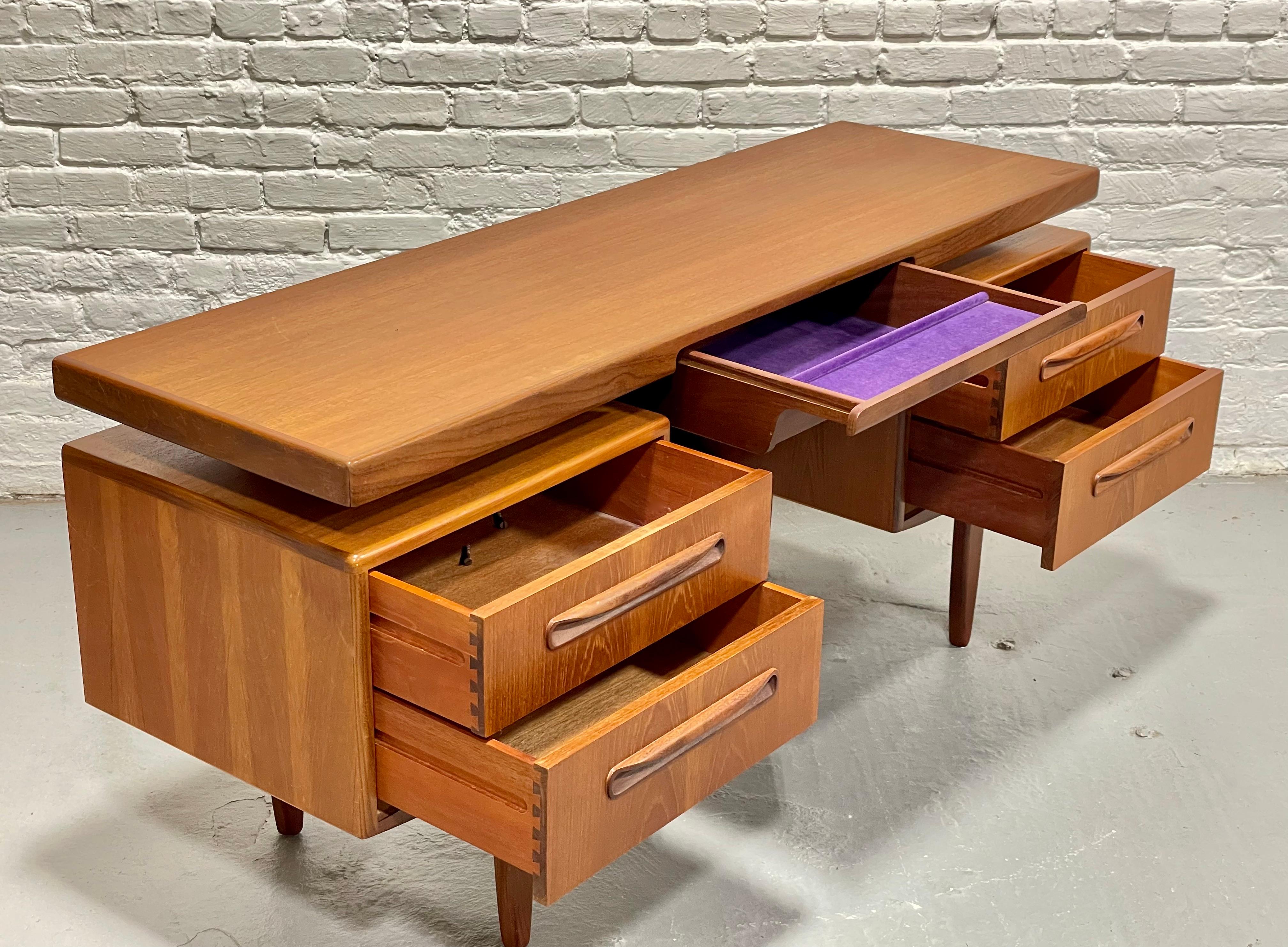 Mid Century Modern TEAK Floating DESK by G-PLAN, 1960's 5