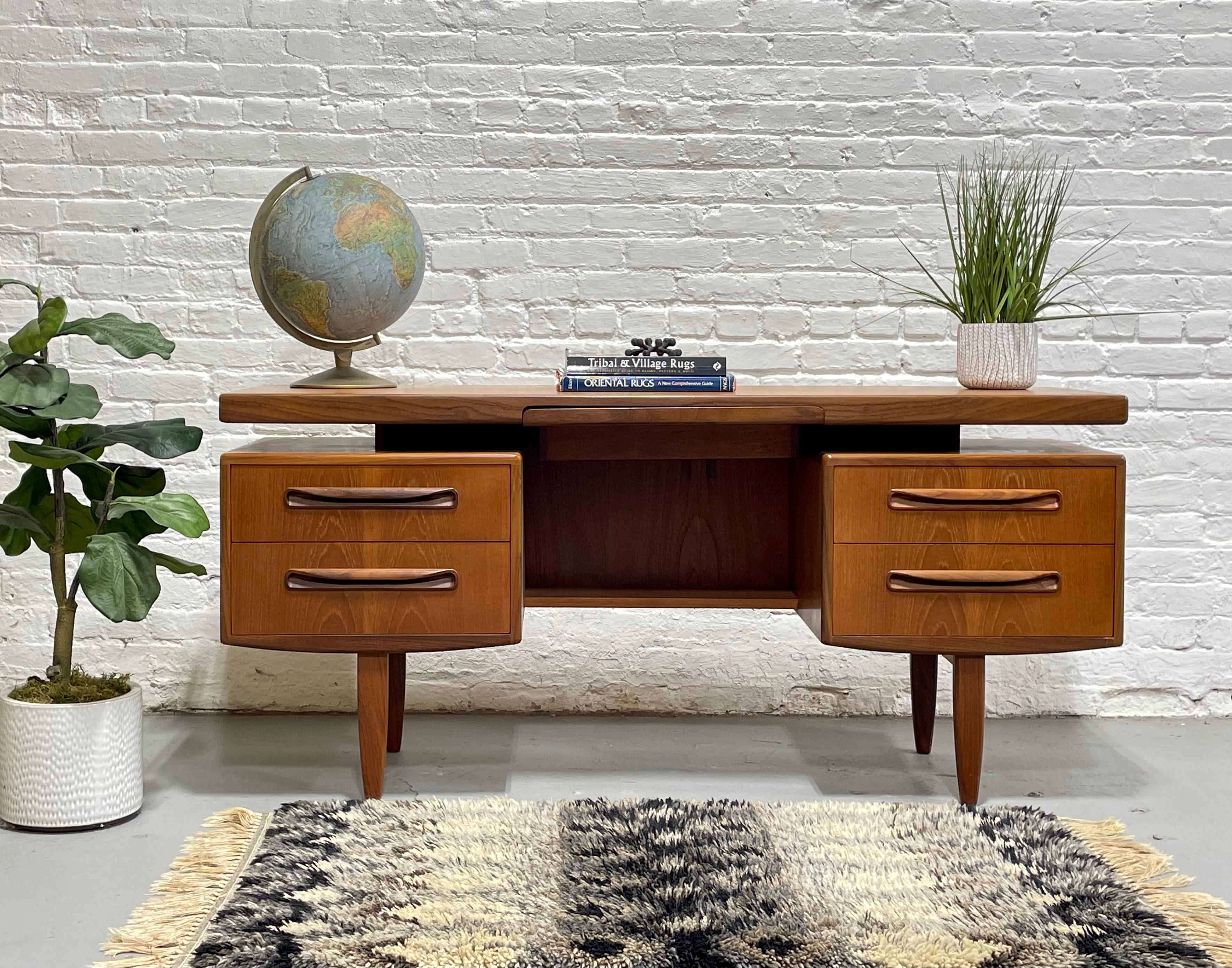 Mid Century Modern TEAK Floating DESK by G-PLAN, 1960's 9