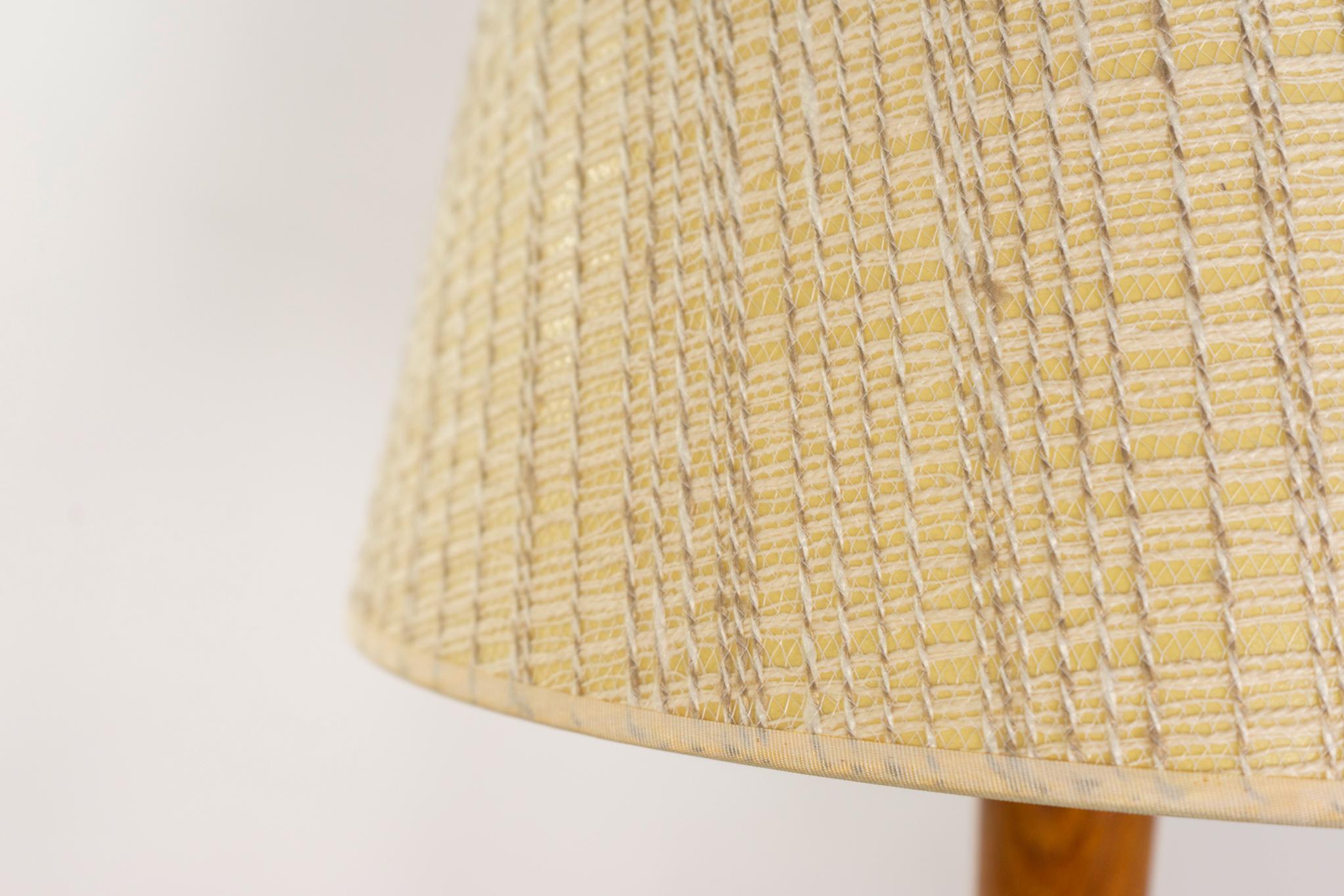 Mid-Century Modern Teak Stehlampe im Angebot 3