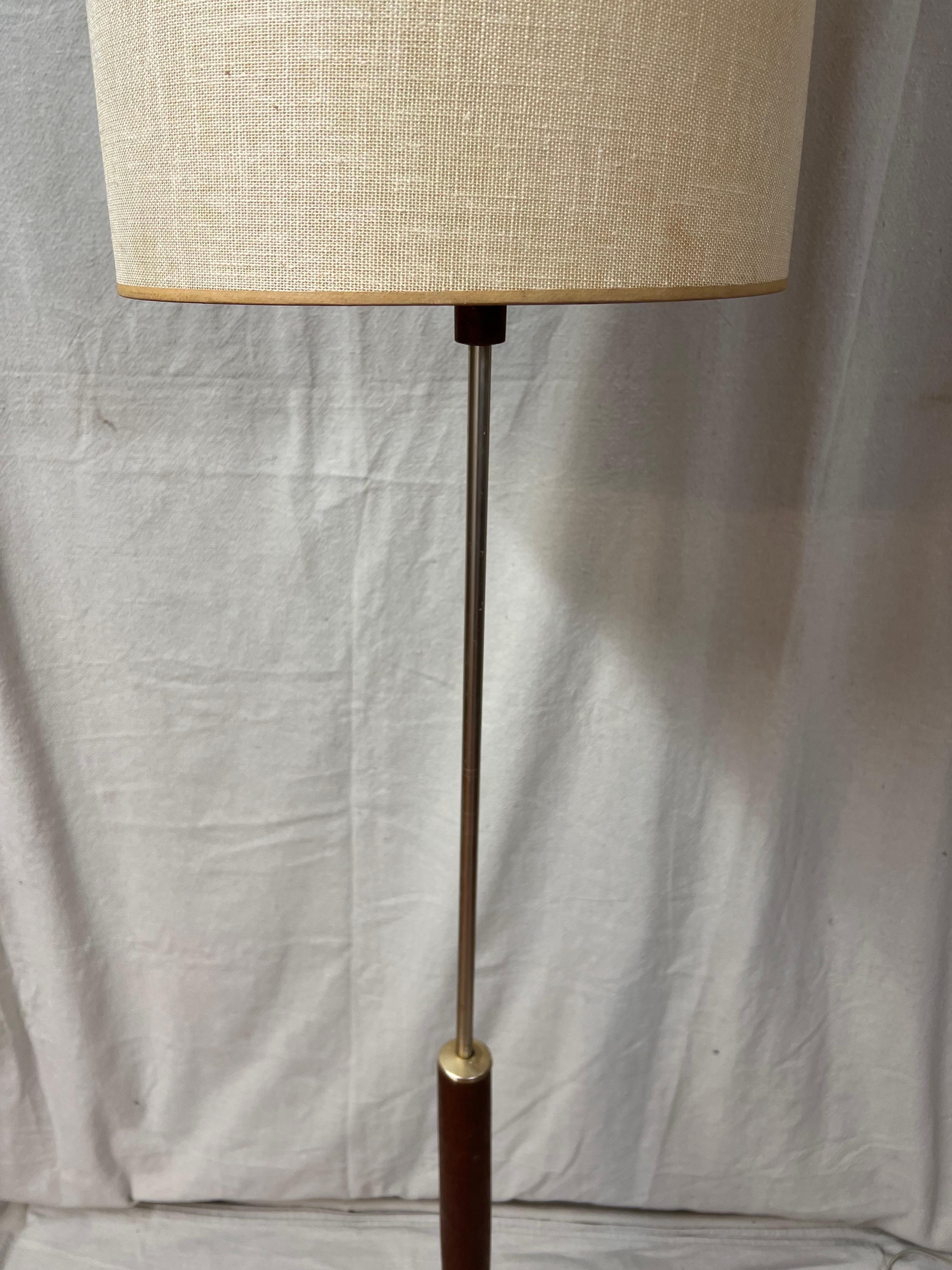 Mid-Century Modern Teak Floor Lamp In Good Condition In Redding, CT