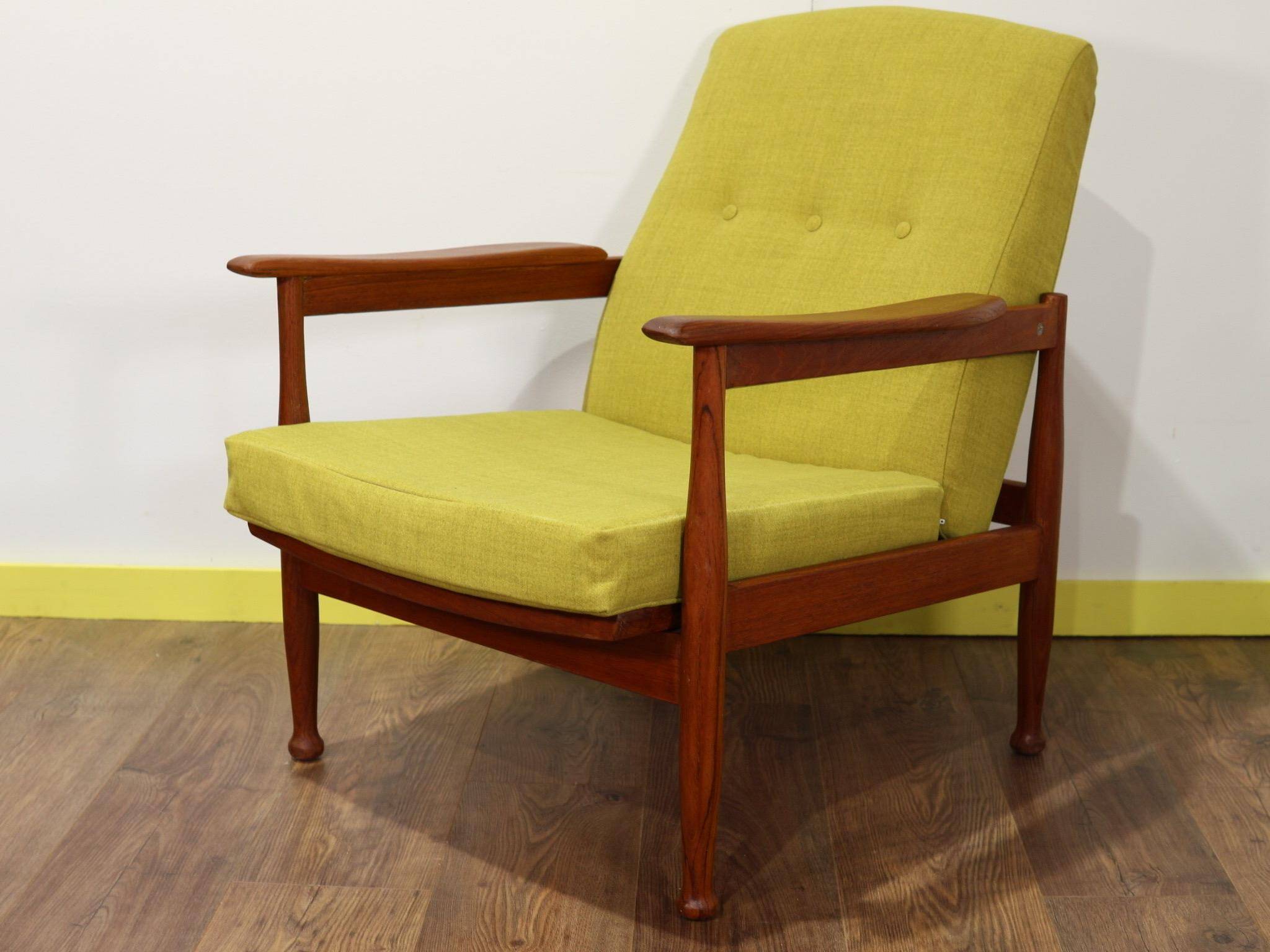 Mid-Century Modern Teak Frame Danish Style Reclining Lounge Chair by Guy Rodgers In Good Condition For Sale In Los Angeles, CA