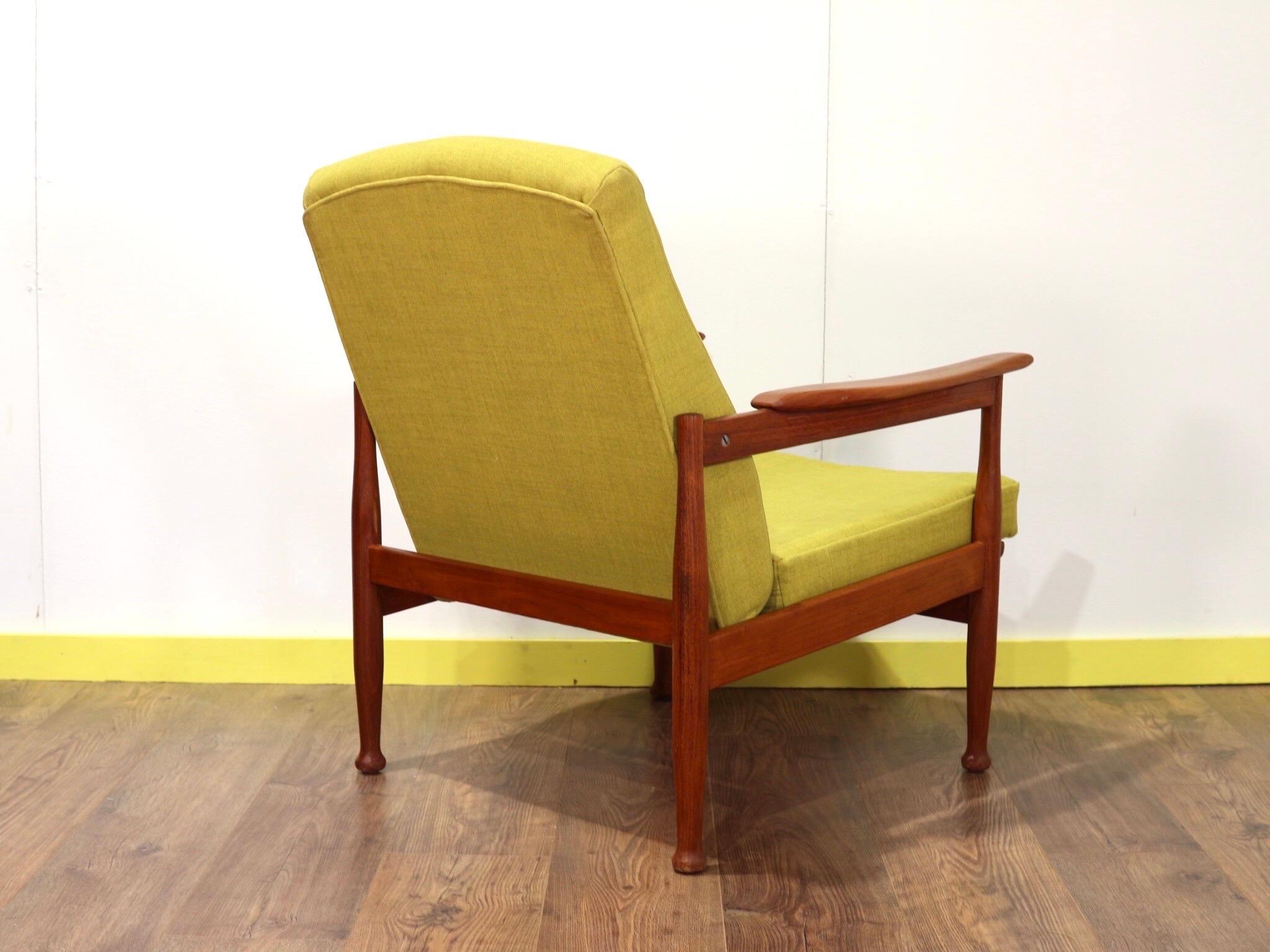 Mid-Century Modern Teak Frame Danish Style Reclining Lounge Chair by Guy Rodgers For Sale 3