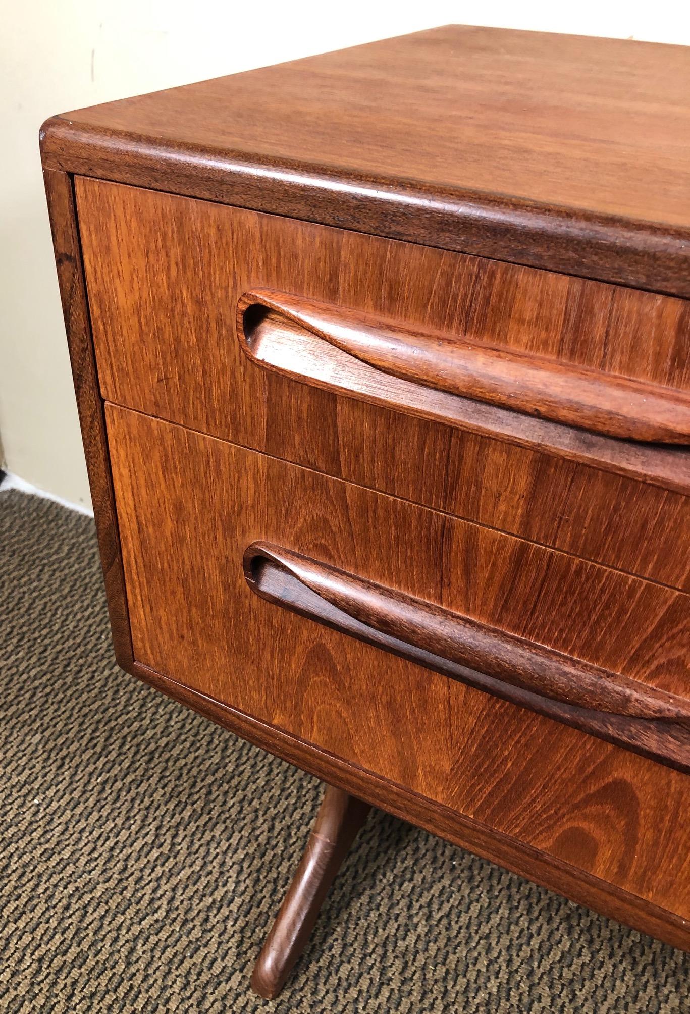 Mid-Century Modern Teak G Plan Fresco Vanity or Desk For Sale 2