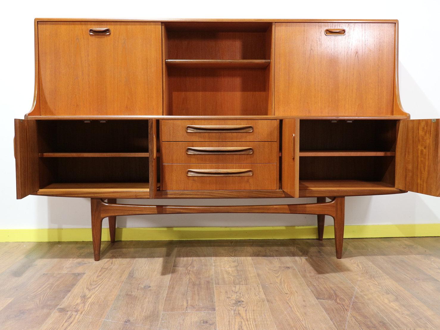Mid-Century Modern Teak G Plan Tall Credenza Hutch Sideboard In Good Condition In Los Angeles, CA