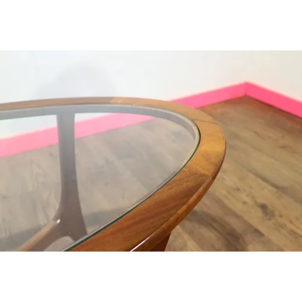Mid Century Modern Teak Glass Coffee Table by Stonehill In Good Condition In Los Angeles, CA