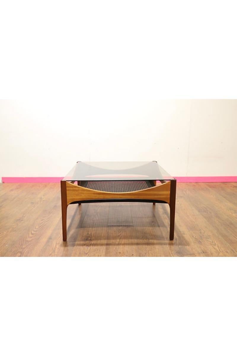 Mid Century Modern Teak Glas Couchtisch Dänischer Stil (Holz)
