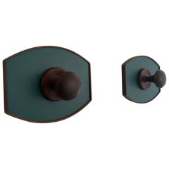 Coppia di appendiabiti in teak dal design verde, anni '60, Italia