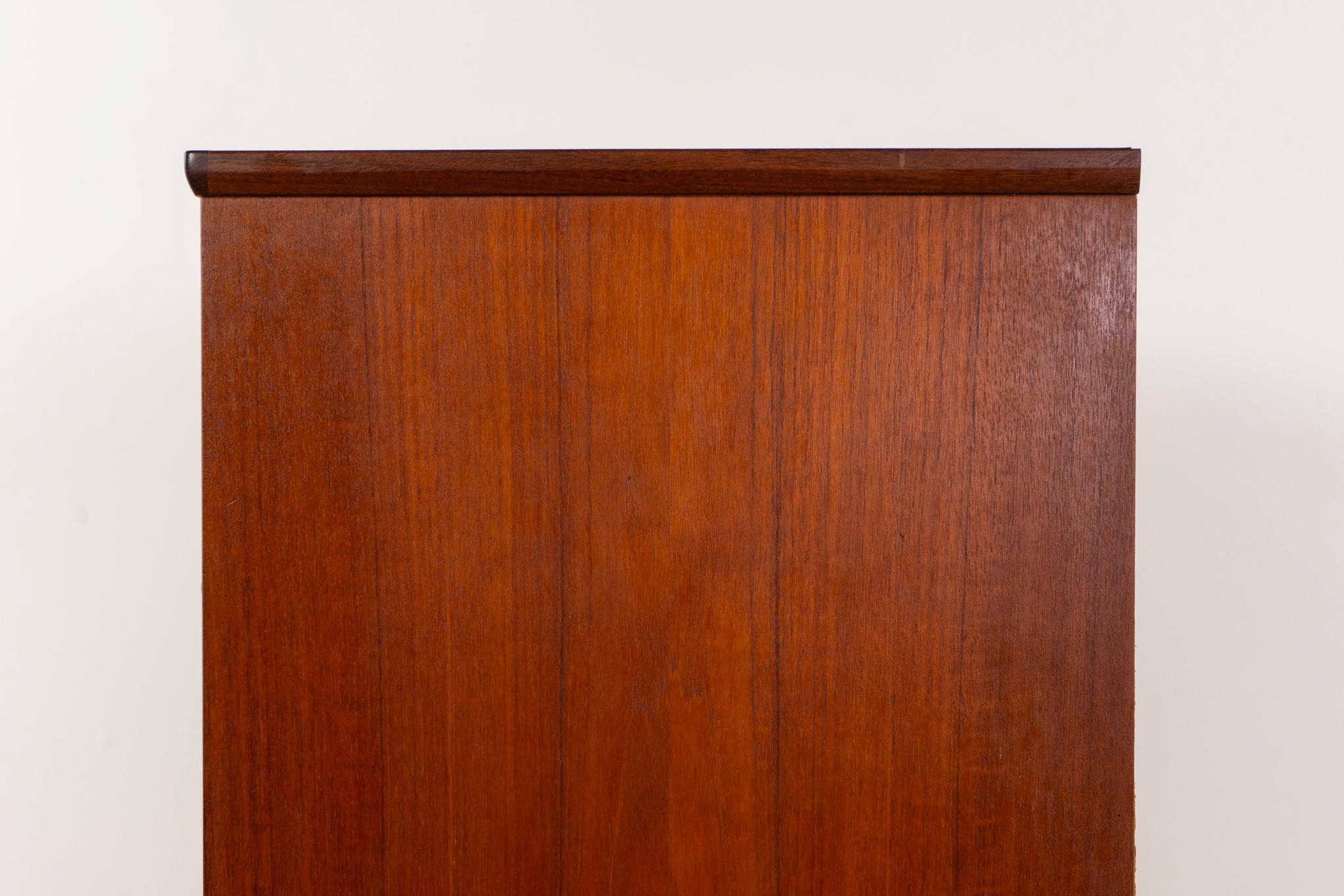 Moderne Mid-Century-Hochkommode aus Teakholz 1