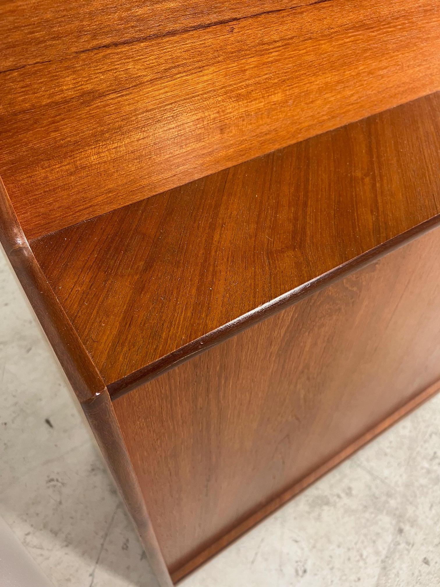 Mid-Century Modern Mid Century Modern Teak Home Cocktail Bar Turnidge Of London England