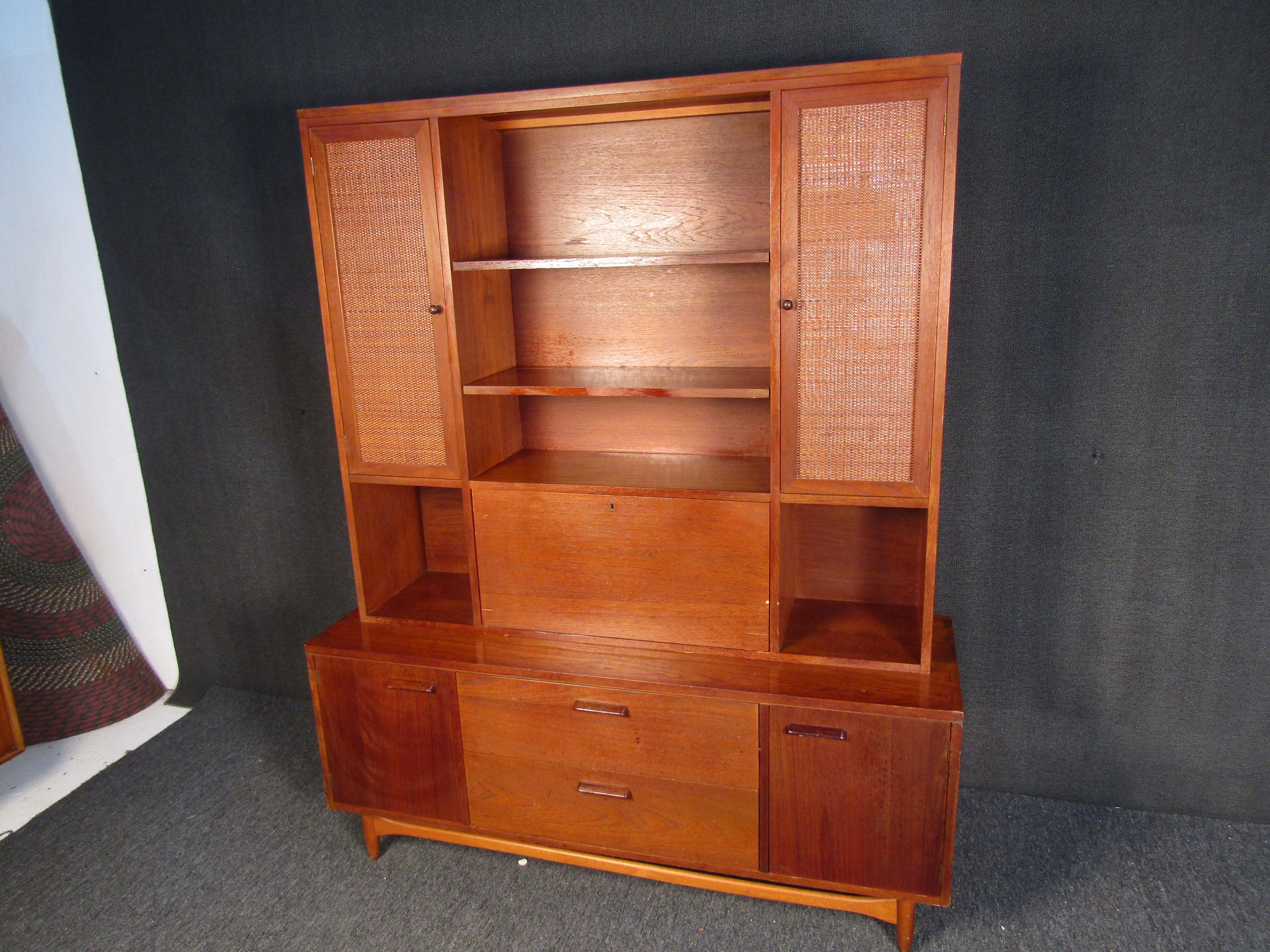 MidCentury Modern Teak Hutch by Lane Furniture For Sale at 1stDibs