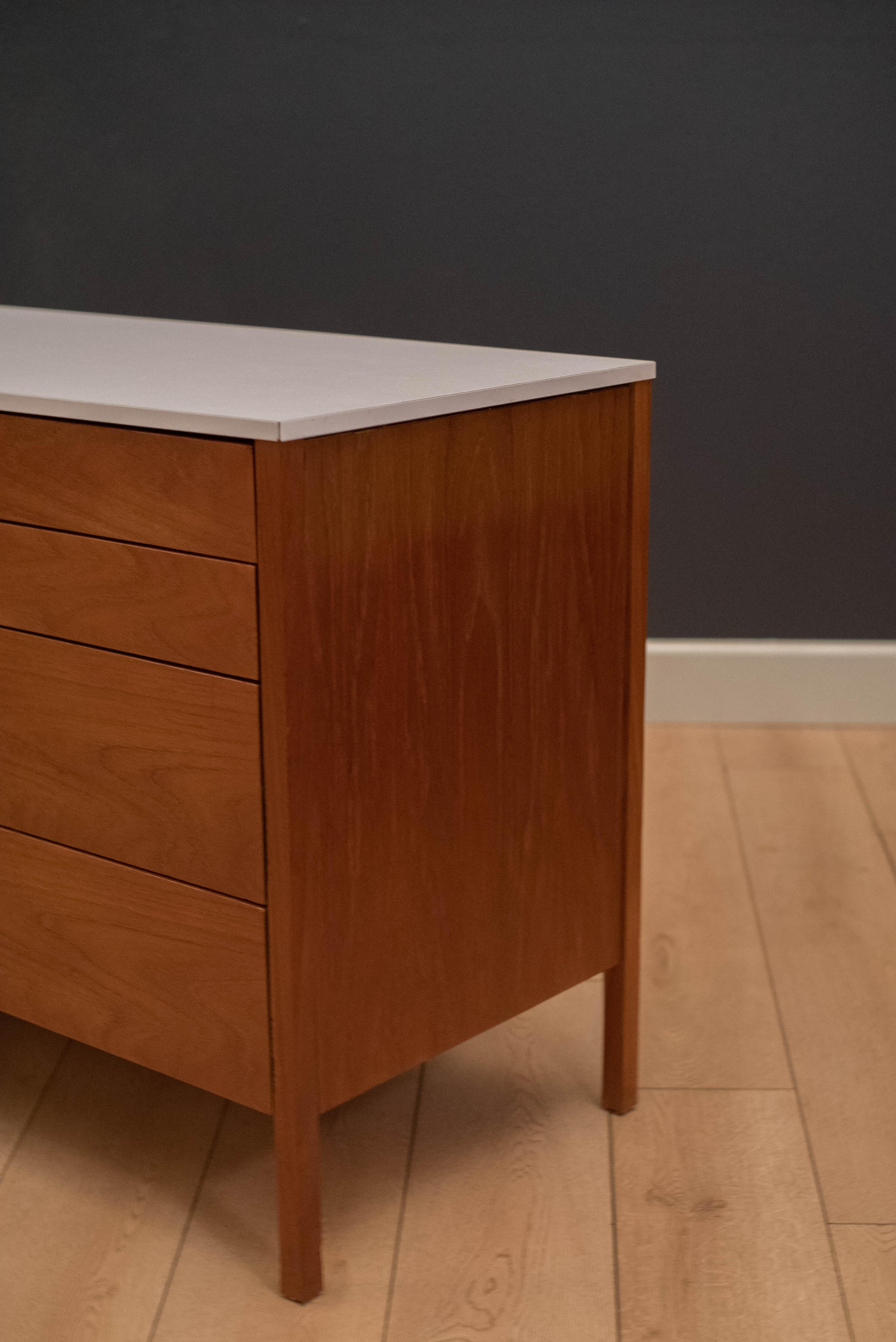 Mid-Century Modern Teak Knoll Dresser Chests and Vanity 8