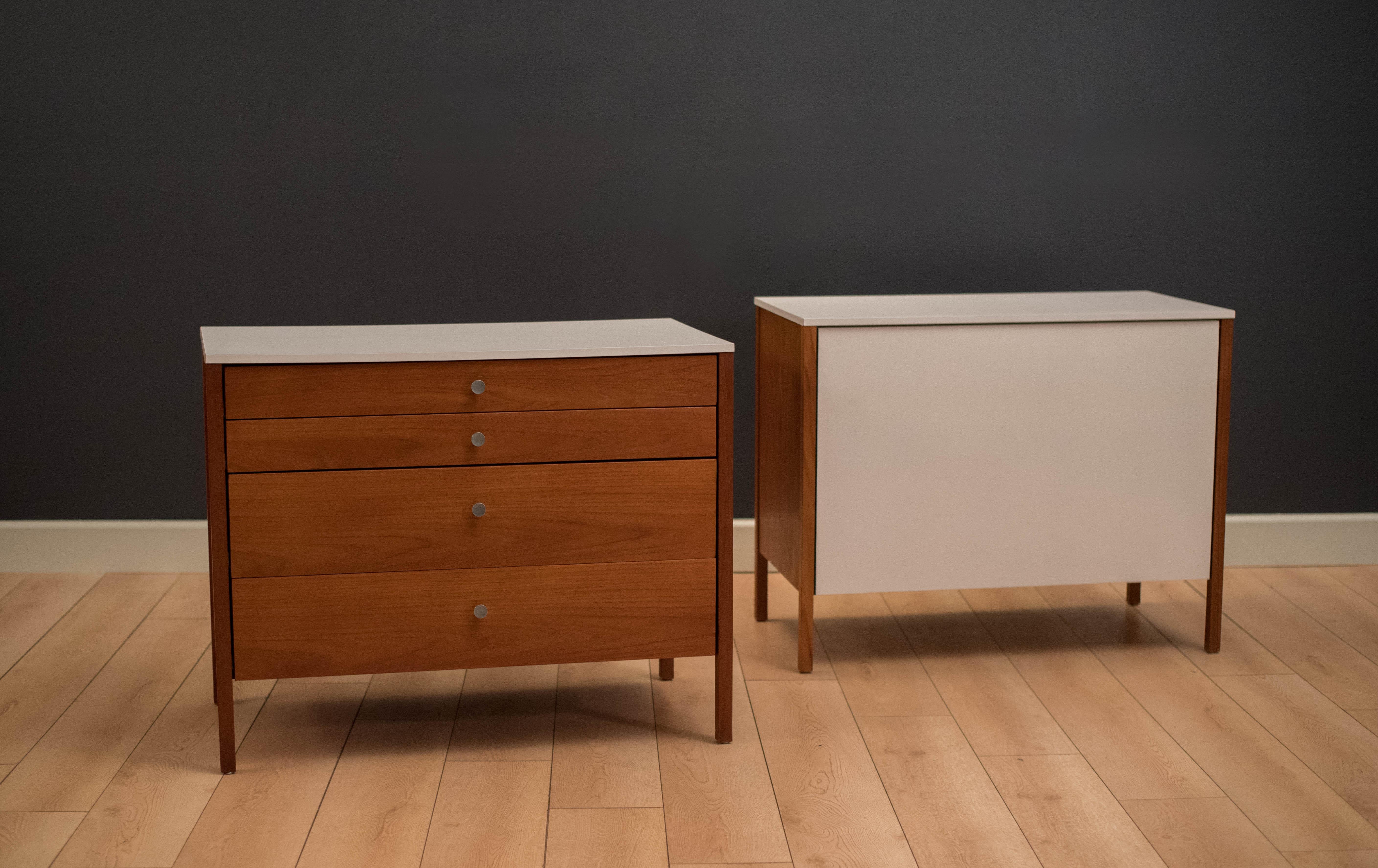 Mid-Century Modern Teak Knoll Dresser Chests and Vanity In Good Condition In San Jose, CA