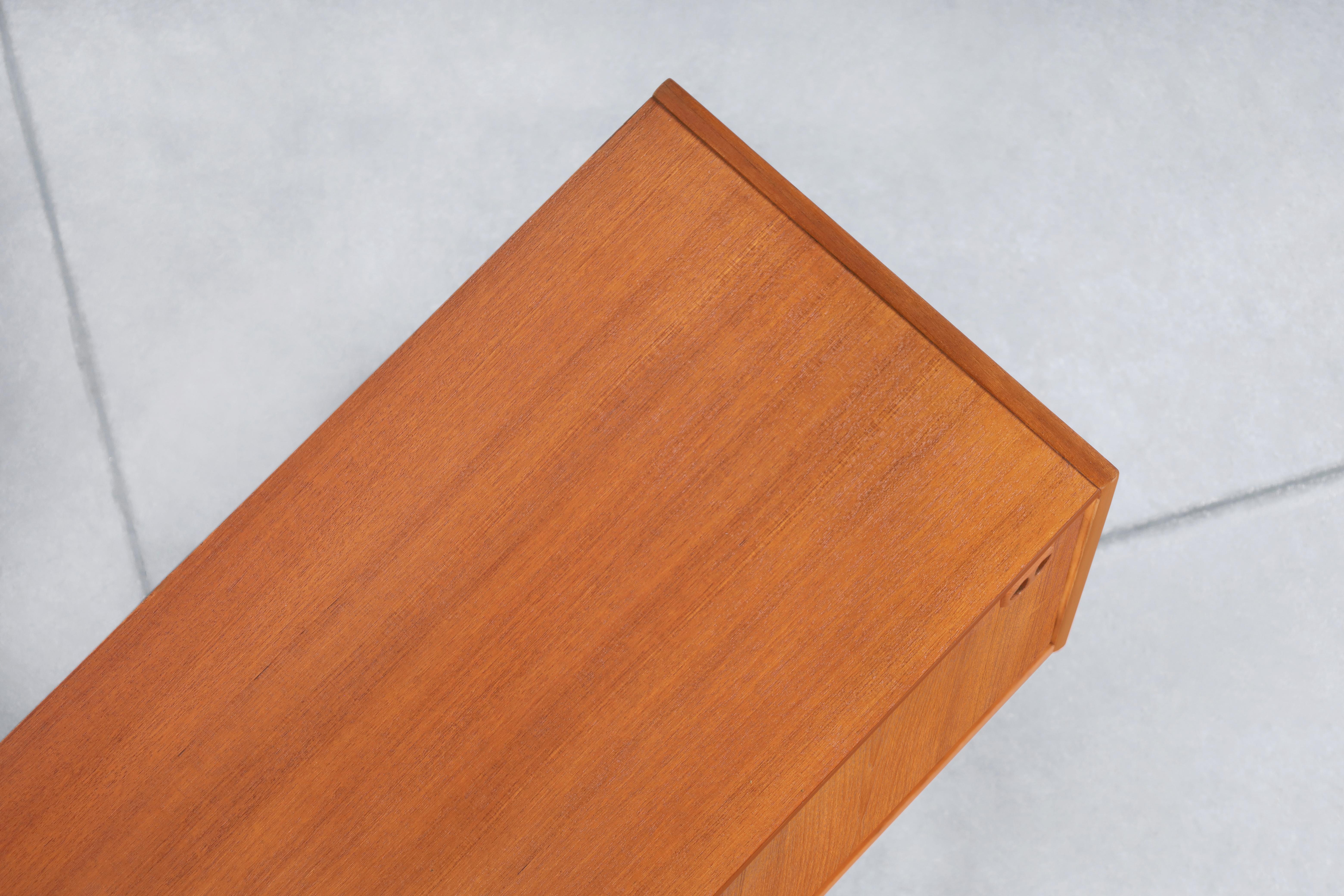 Moderne Teakholz-Anrichte „Korsor“ von Erik Wortz aus der Mitte des Jahrhunderts im Angebot 7