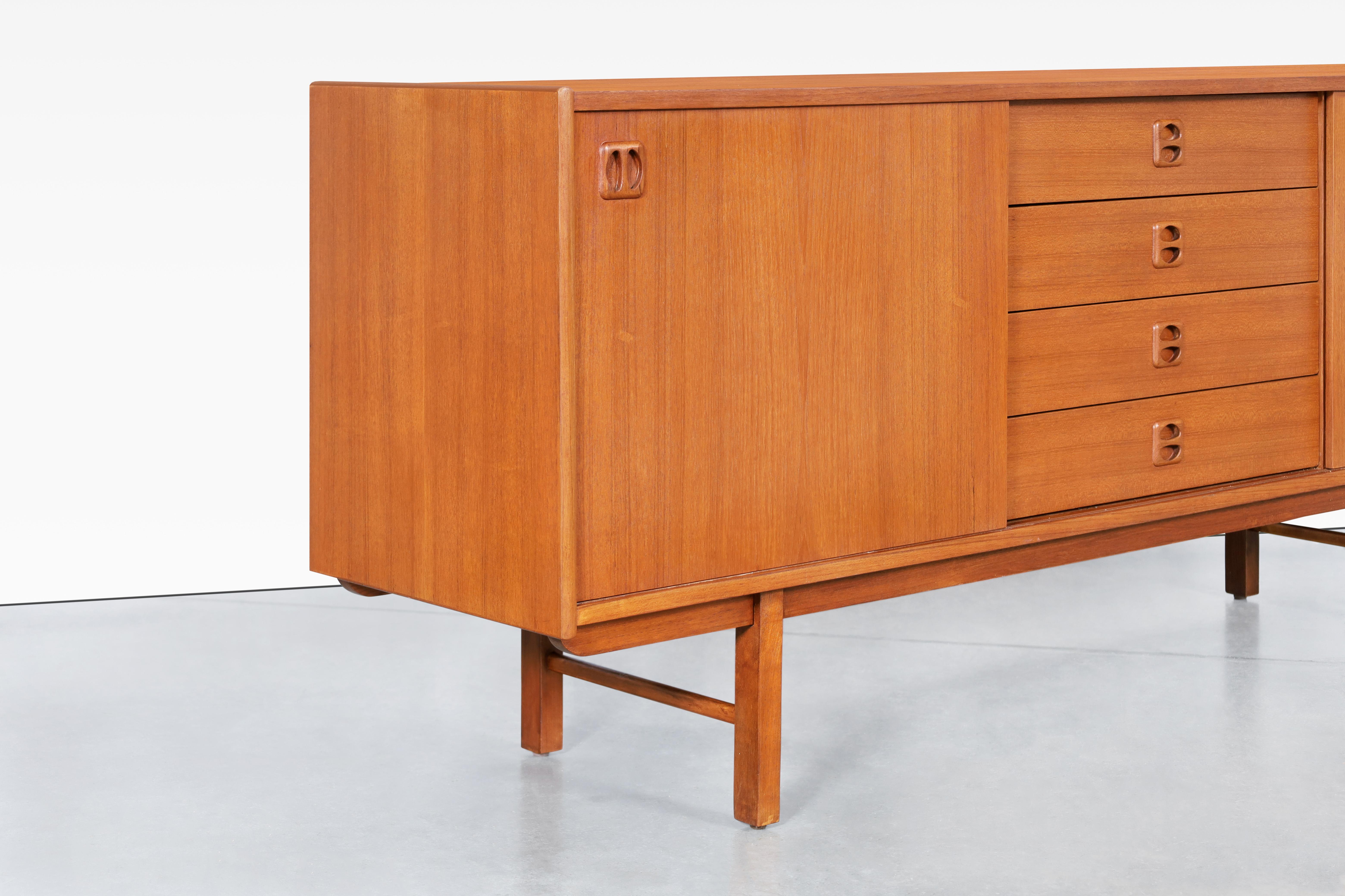 Moderne Teakholz-Anrichte „Korsor“ von Erik Wortz aus der Mitte des Jahrhunderts (Mitte des 20. Jahrhunderts) im Angebot