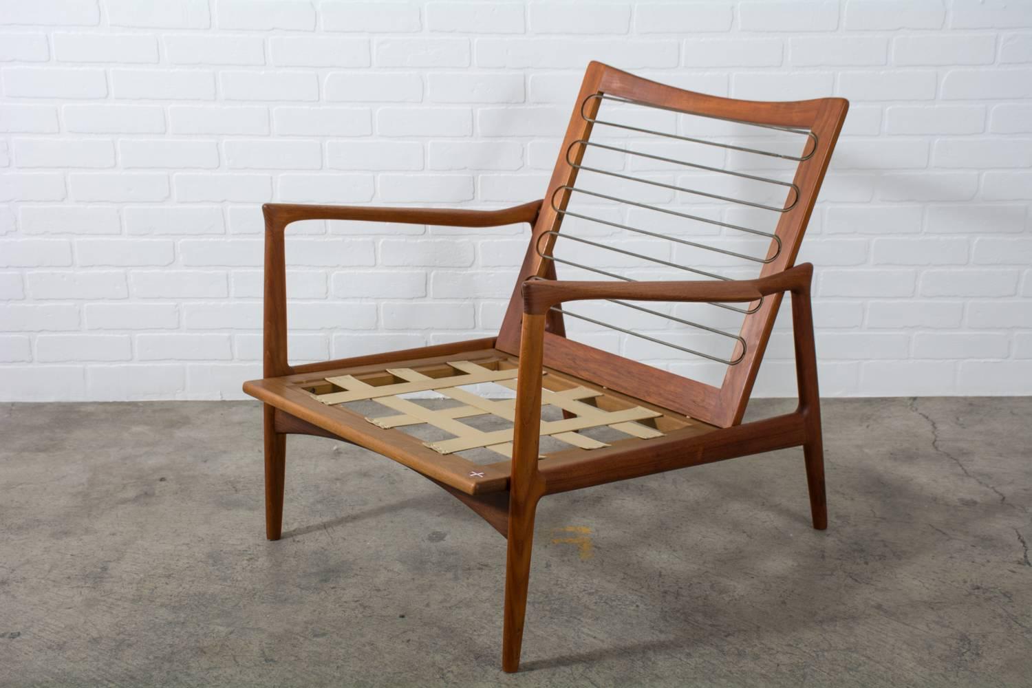 Mid-Century Modern Teak Lounge Chair by Ib Kofod Larsen, Denmark, 1960s For Sale 7