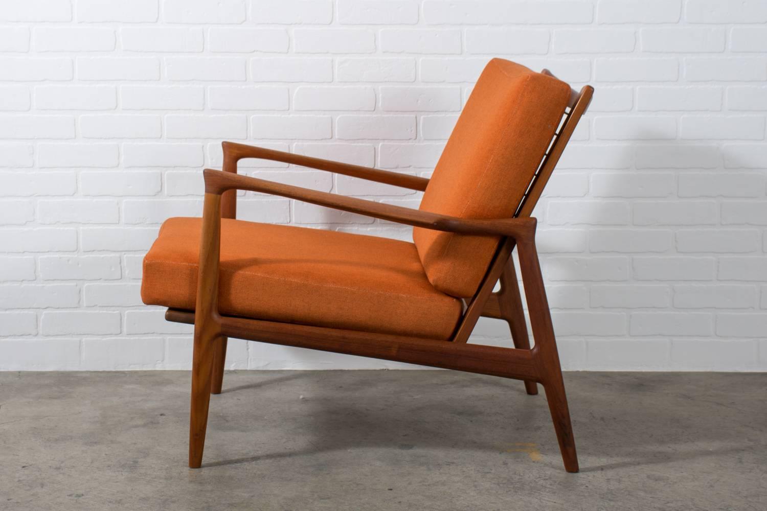 Mid-Century Modern Teak Lounge Chair by Ib Kofod Larsen, Denmark, 1960s In Good Condition For Sale In San Francisco, CA