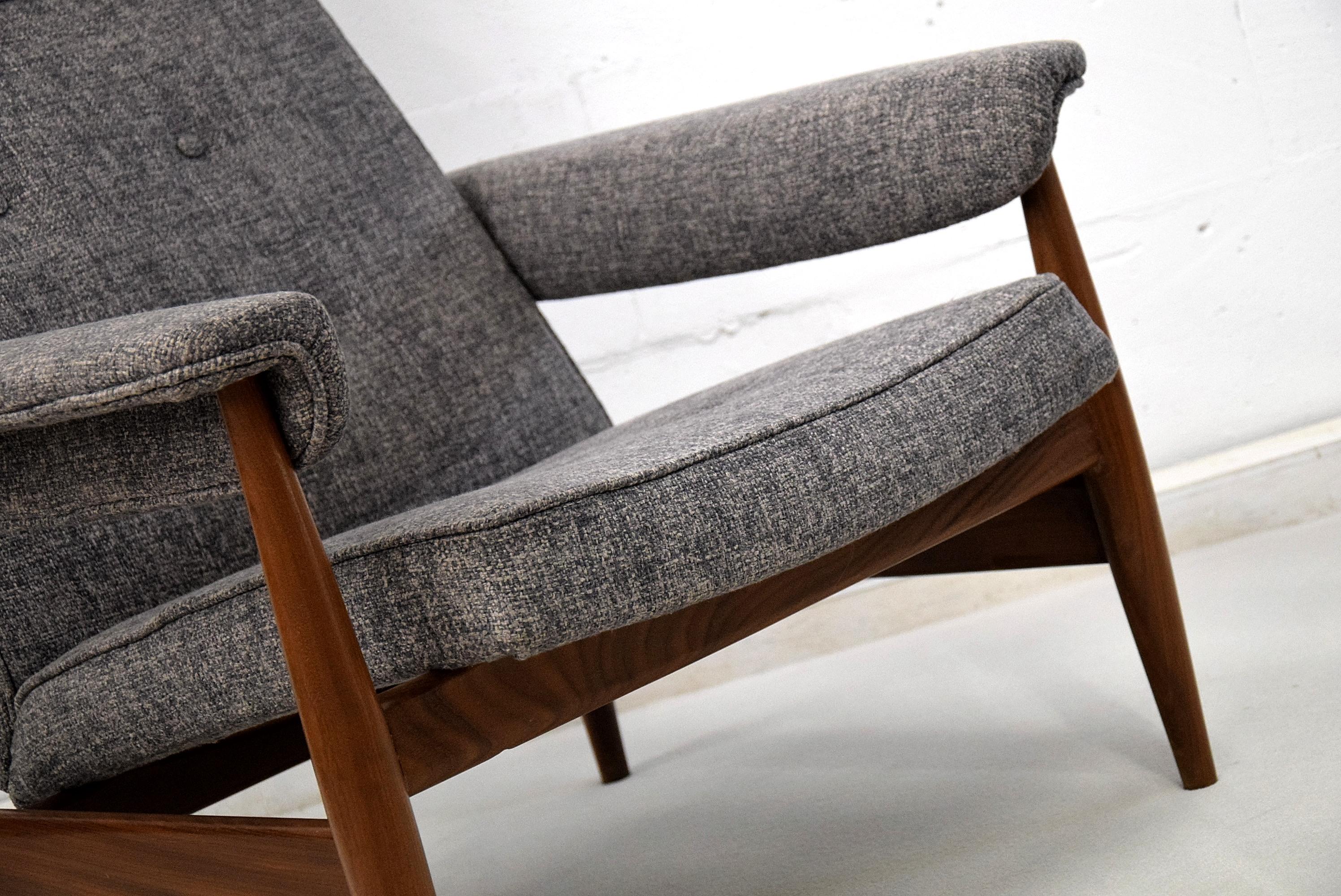 Dutch Mid century modern teak lounge chair For Sale