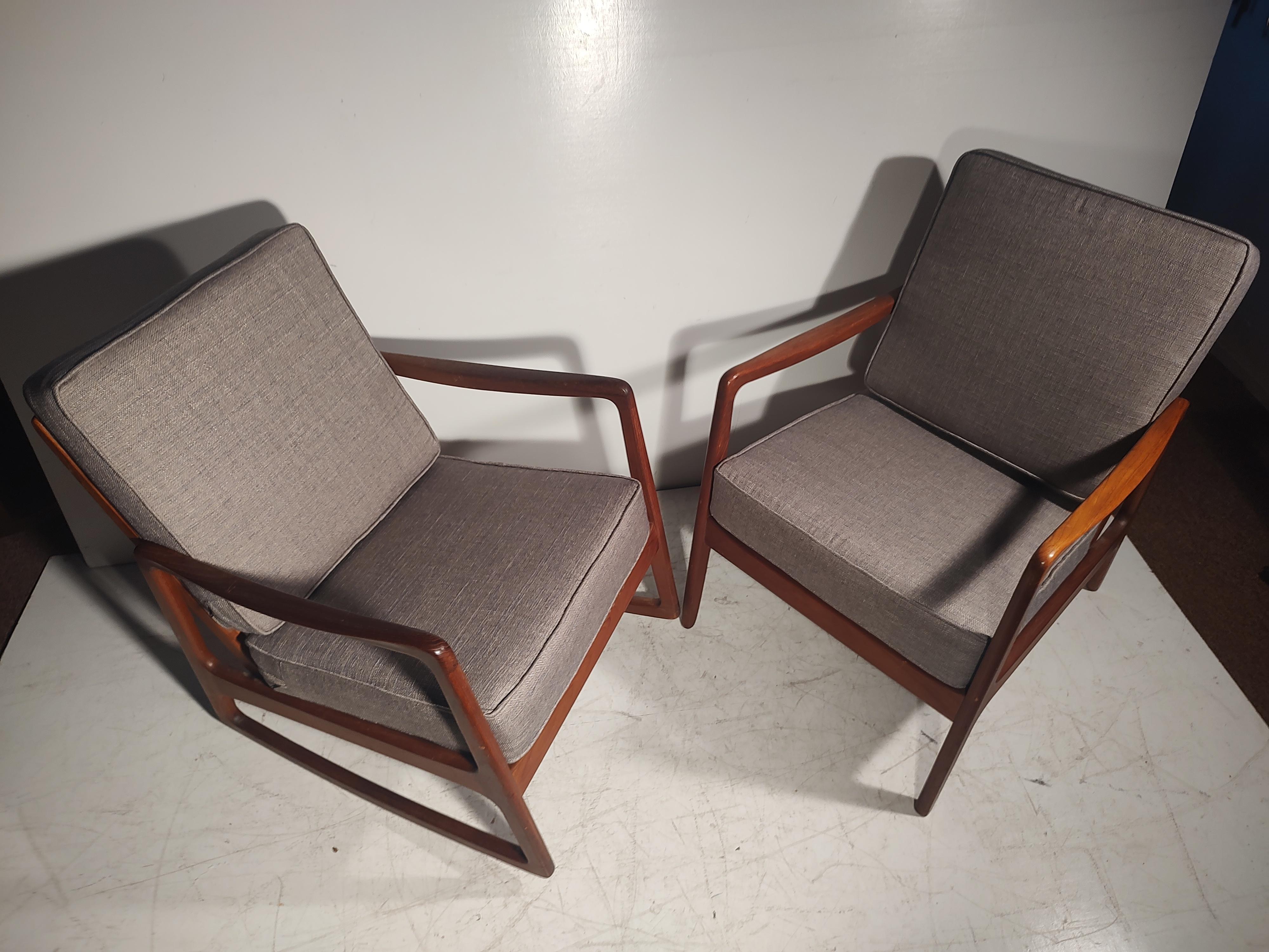 Mid Century Modern Teak Lounge Chair & Rocking Chair Set by John Stuart  For Sale 6