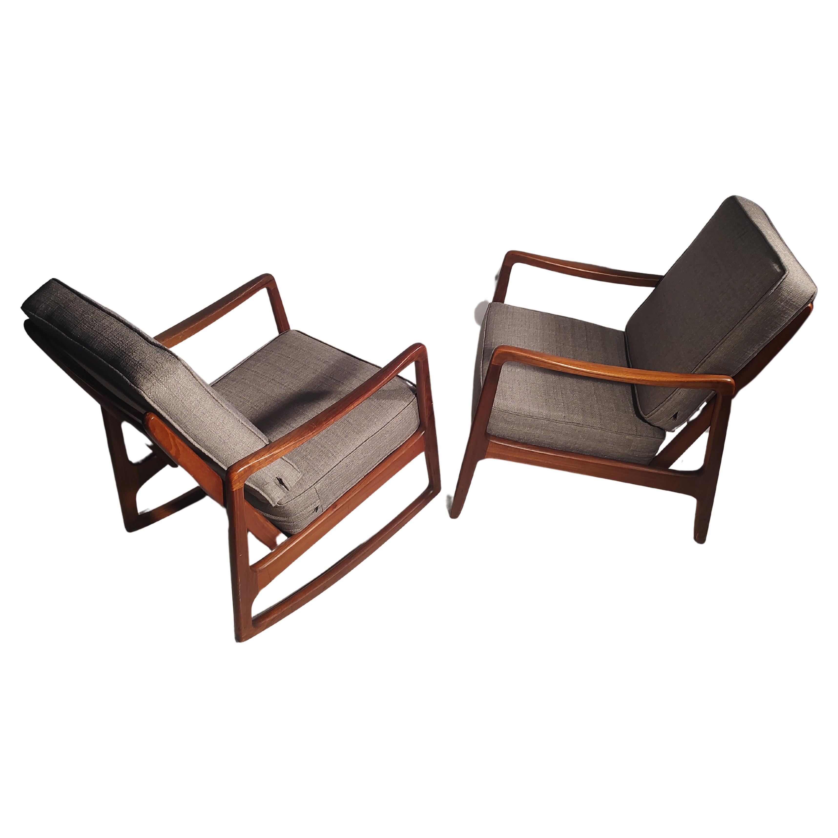 Moderner Teakholz-Loungesessel und Schaukelstuhl-Set aus der Mitte des Jahrhunderts von John Stuart (Mitte des 20. Jahrhunderts) im Angebot