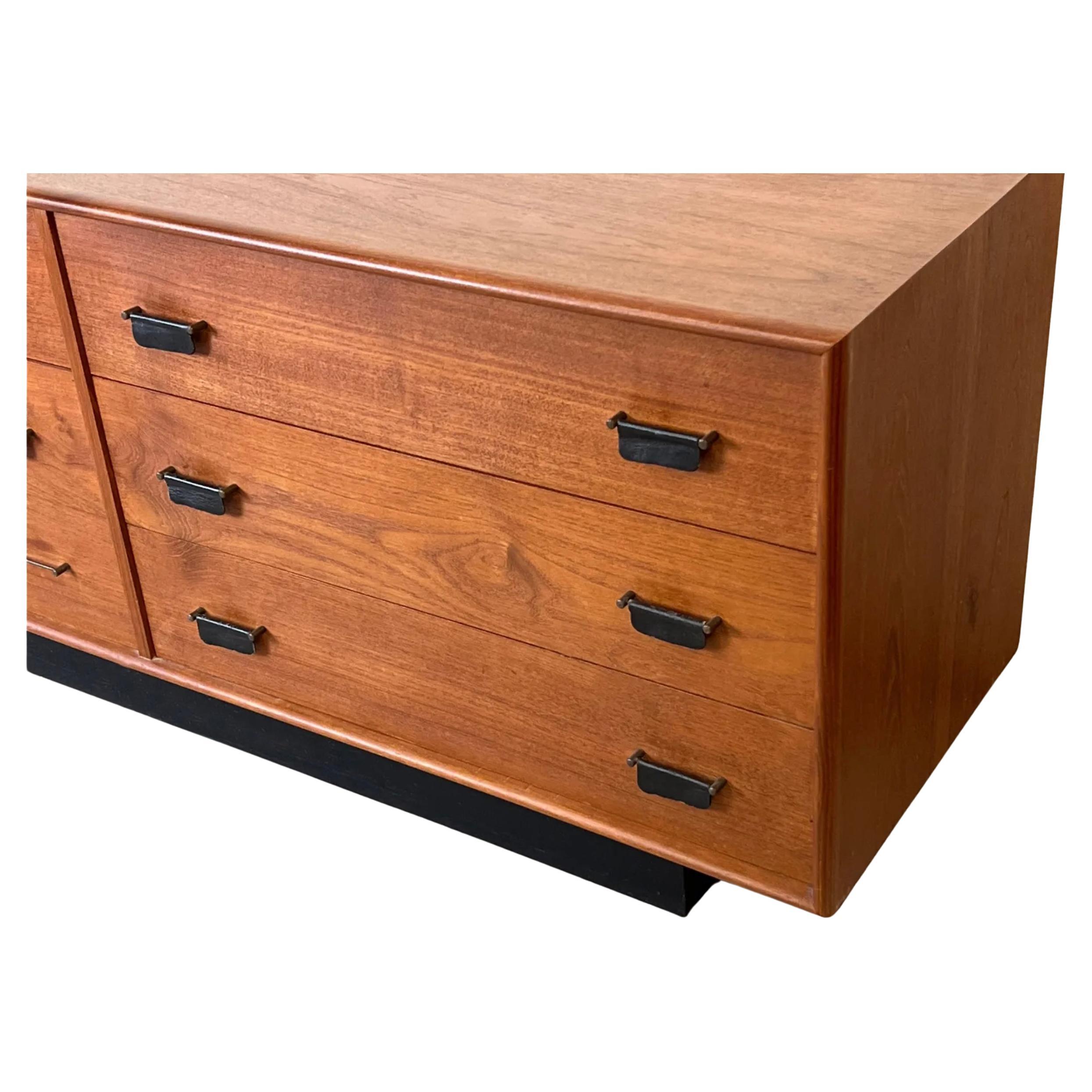 Mid-Century Modern Mid Century Modern Teak low 6 drawer dresser with leather pulls and plinth base For Sale