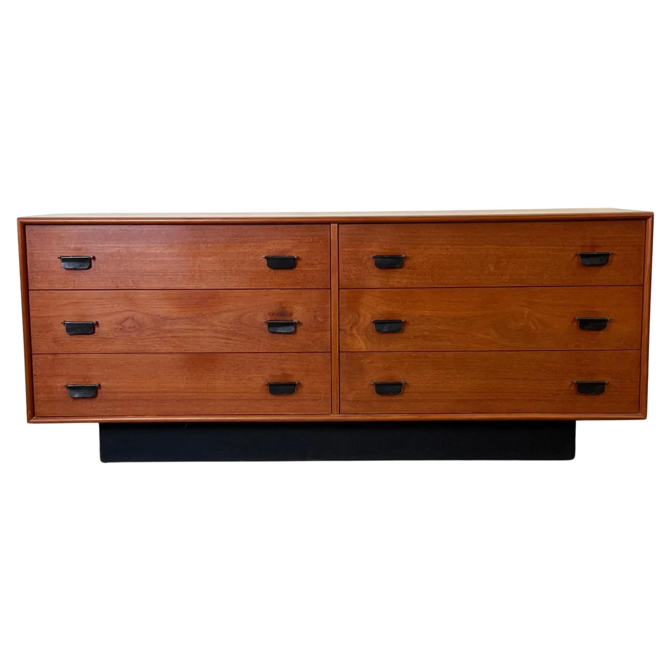 Mid Century Modern Teak low 6 drawer dresser with leather pulls and plinth base For Sale