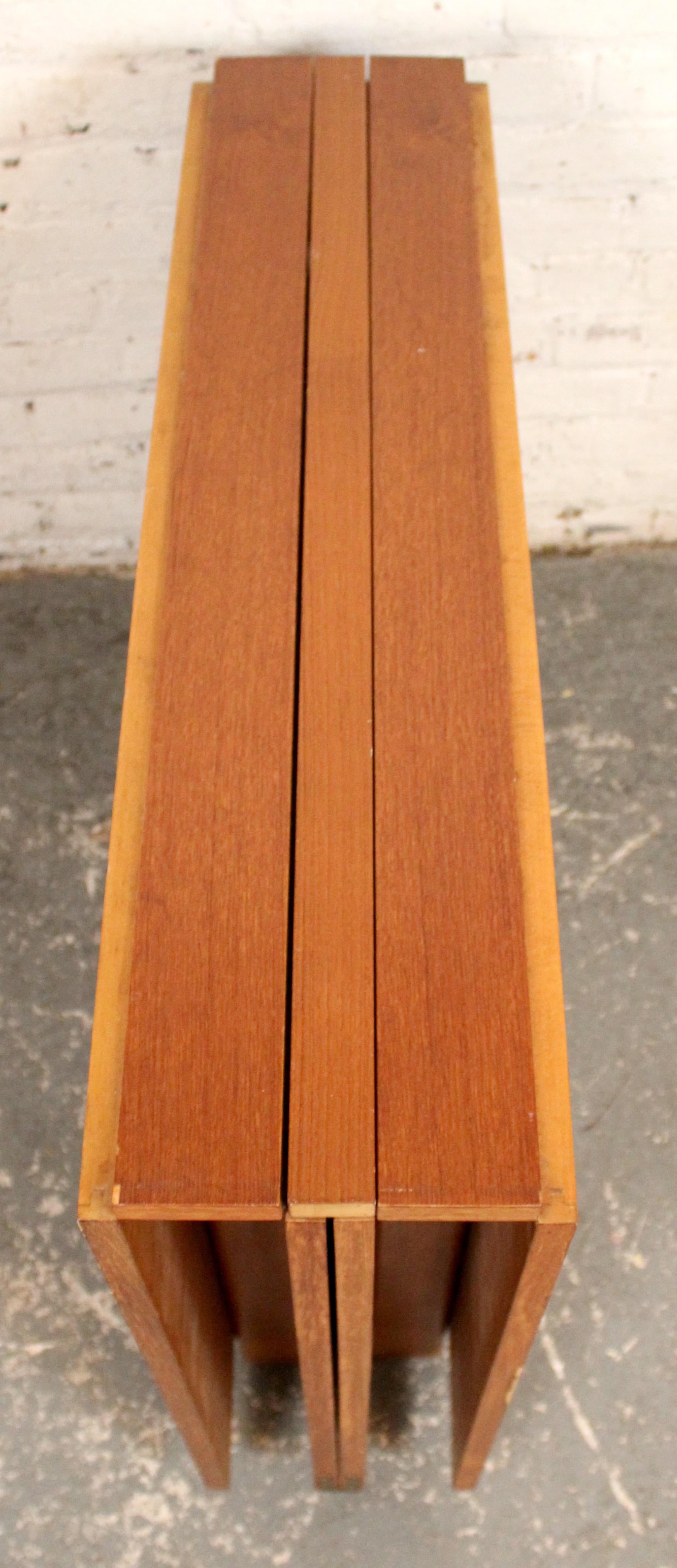 Tavolo da pranzo moderno di metà secolo in teak 