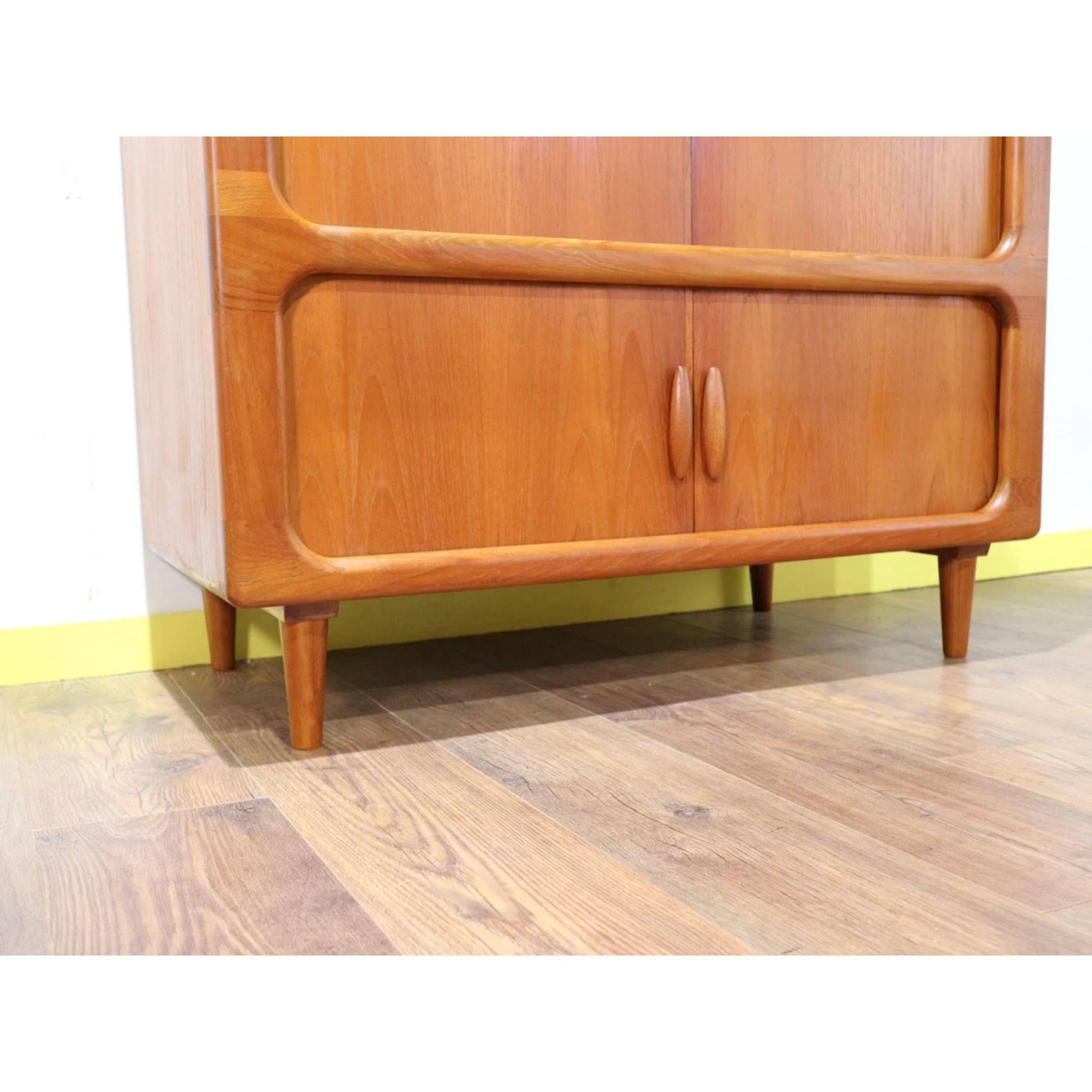 Mid-Century Modern Teak Media Record Tv Drinks Cabinet by Dyrlund Danish 1