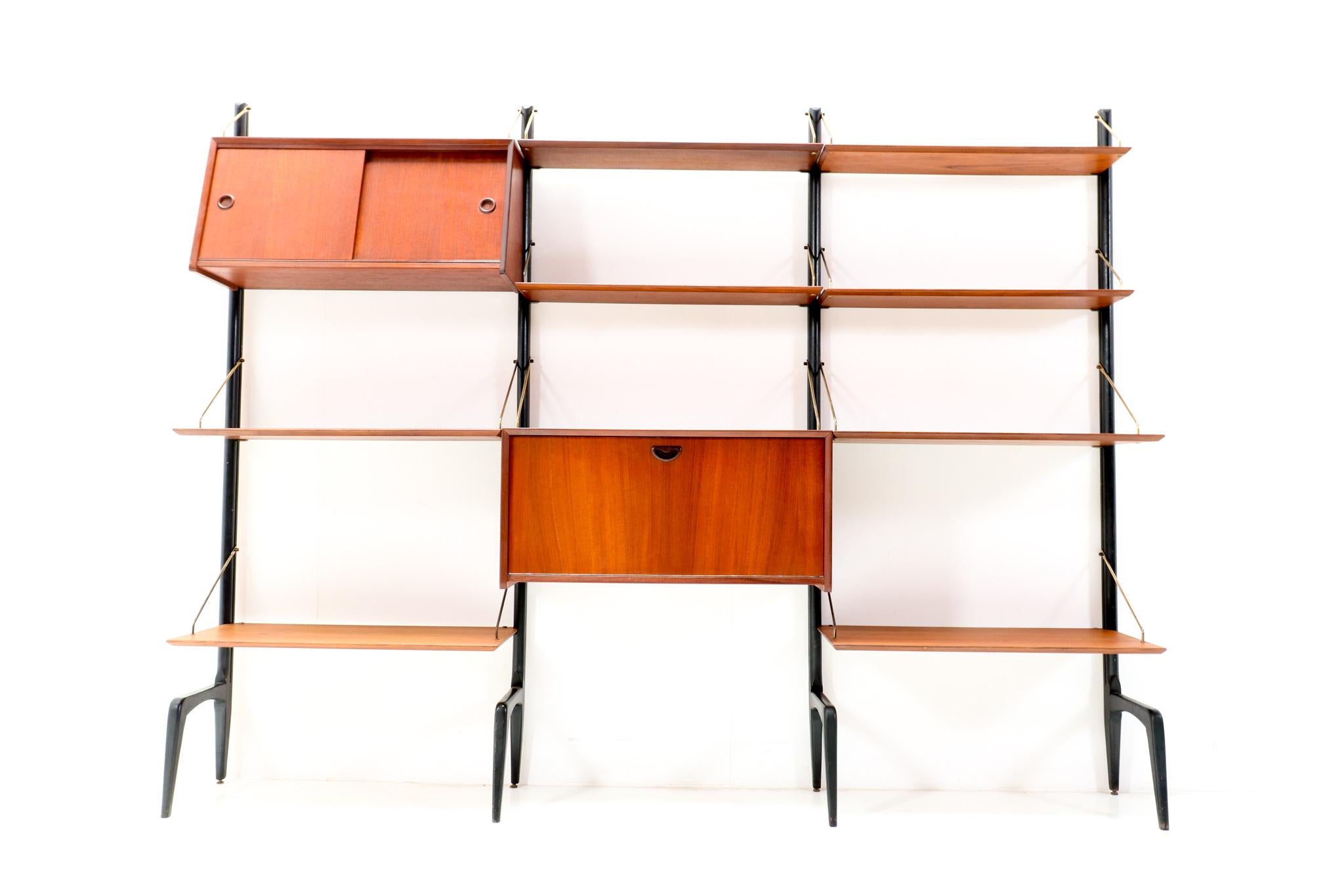 Mid-Century Modern Teak Modular Wall Unit by Louis van Teeffelen for WéBé, 1950s In Good Condition In Amsterdam, NL