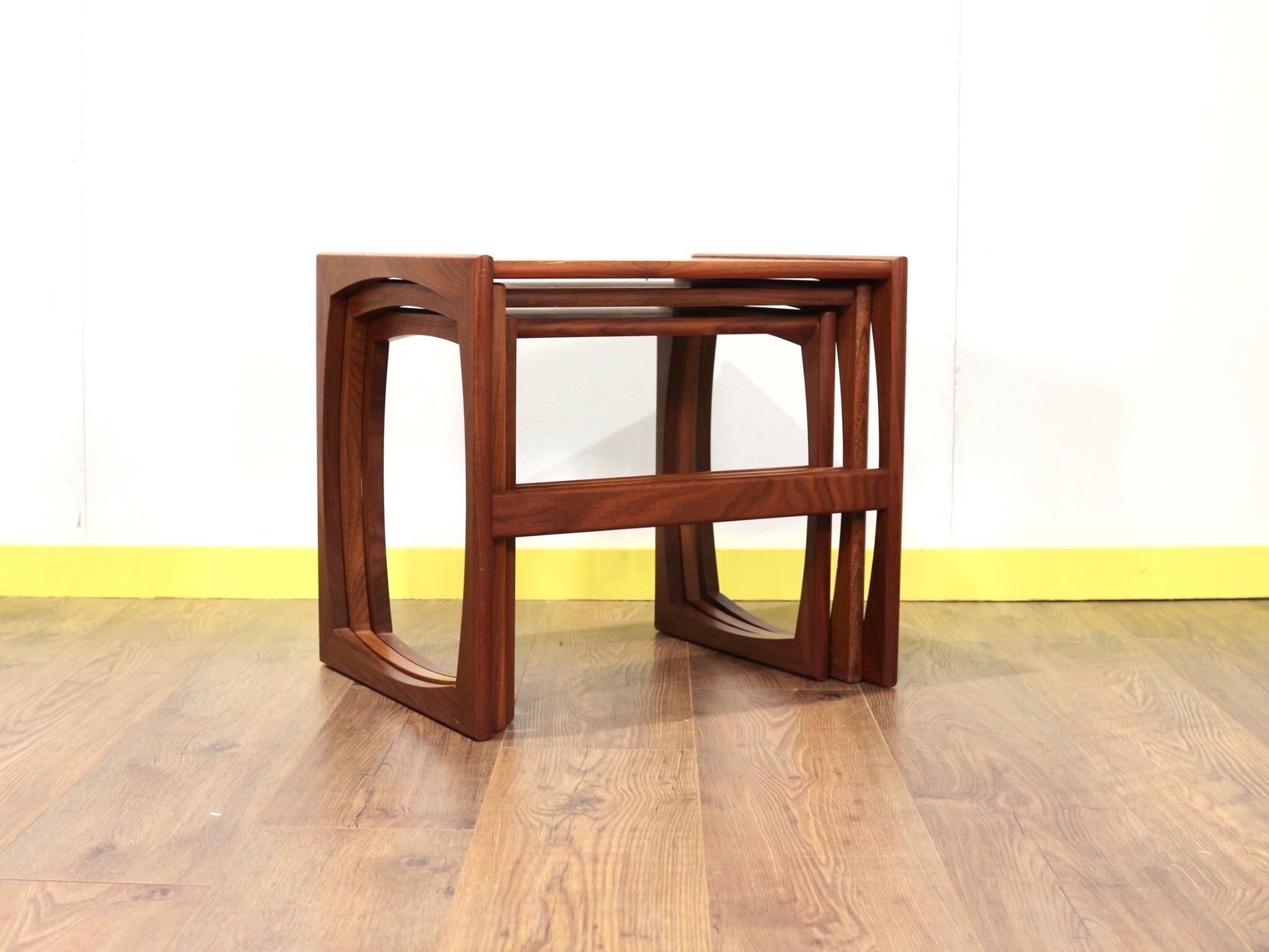 Mid-Century Modern Teak Nesting Table Side Tables Quadrille Range by G Plan In Good Condition In Los Angeles, CA