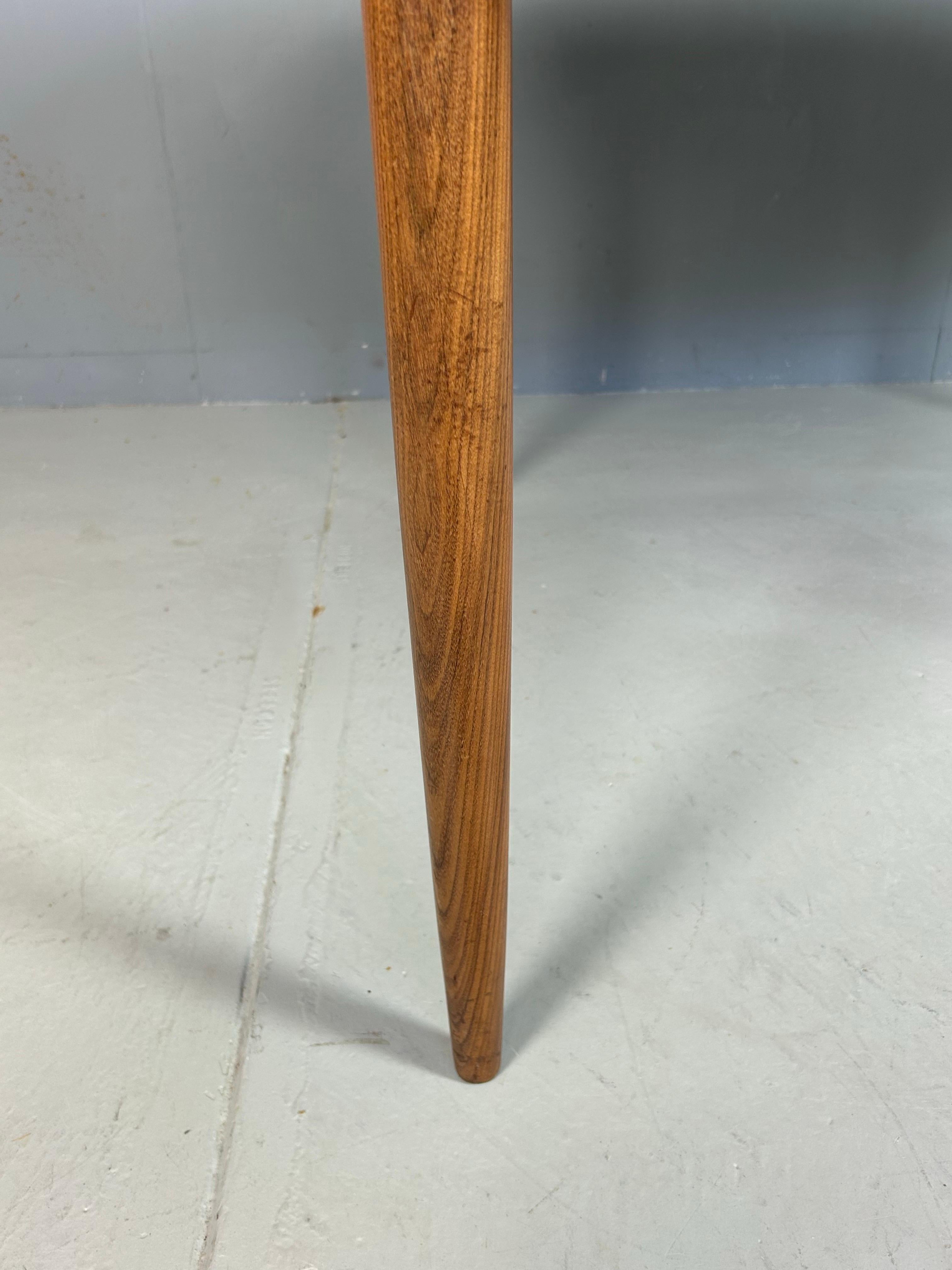 Mid- Century Modern Teak OvalExtendable Dinning Table By G Plan, 1960's For Sale 6