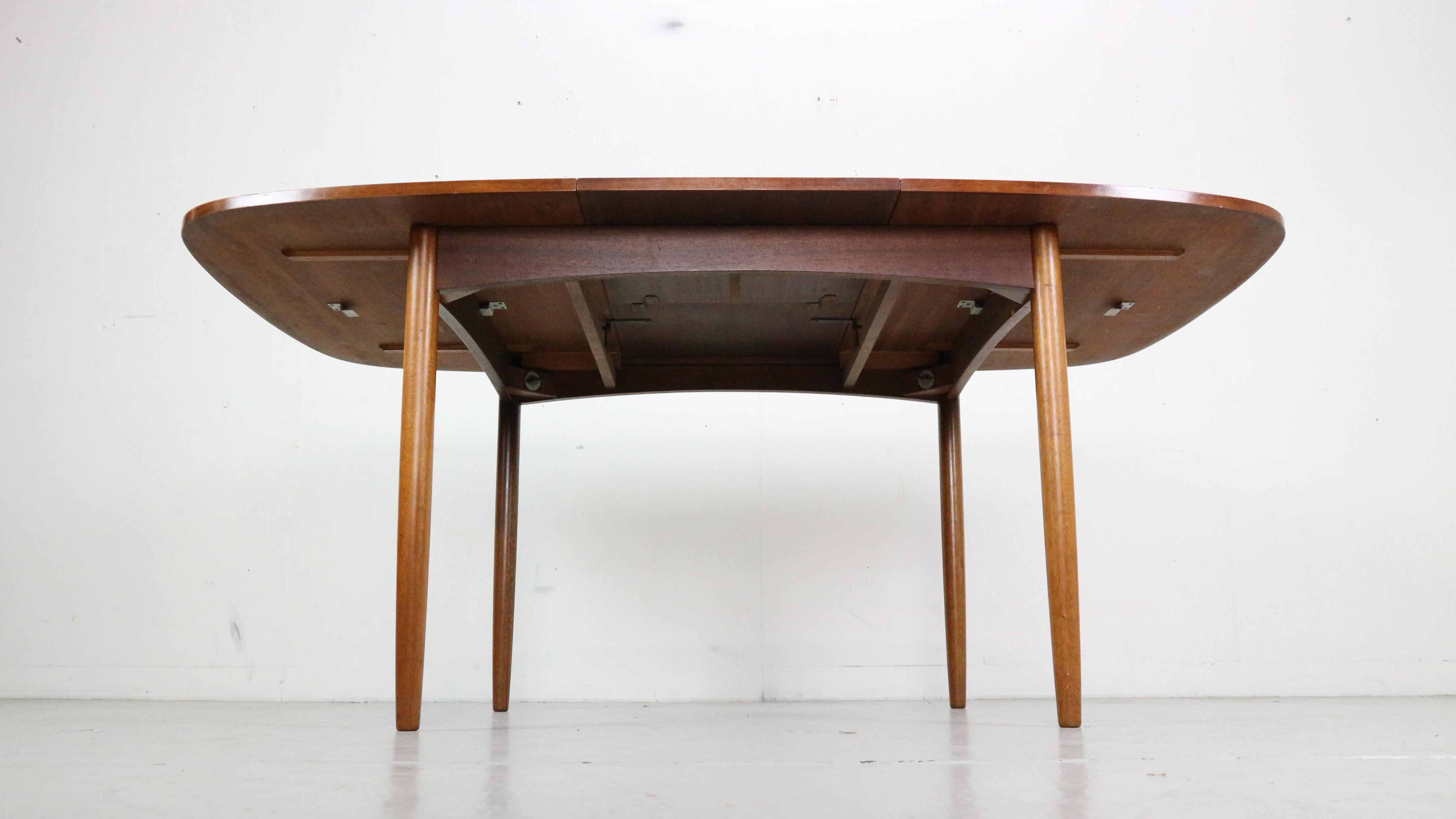 English Mid- Century Modern Teak OvalExtendable Dinning Table By G Plan, 1960's For Sale