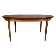 Tavolo da pranzo ovale-allungabile in teak del Mid Century Modern di G-Plan, anni '60