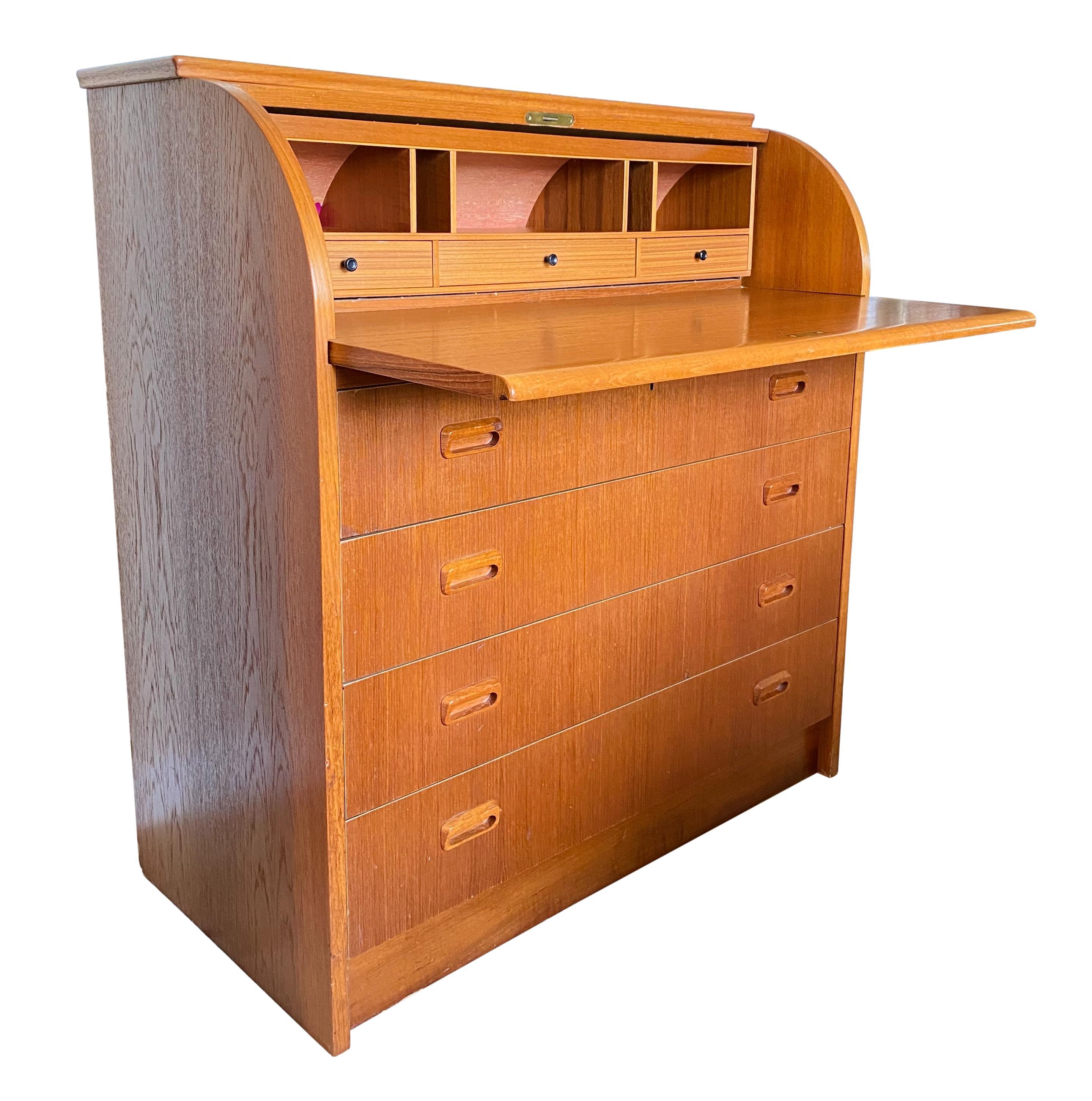 Mid-Century Modern Rolltop-Schreibtisch/Büro aus Teakholz, 1960er Jahre (Moderne der Mitte des Jahrhunderts) im Angebot