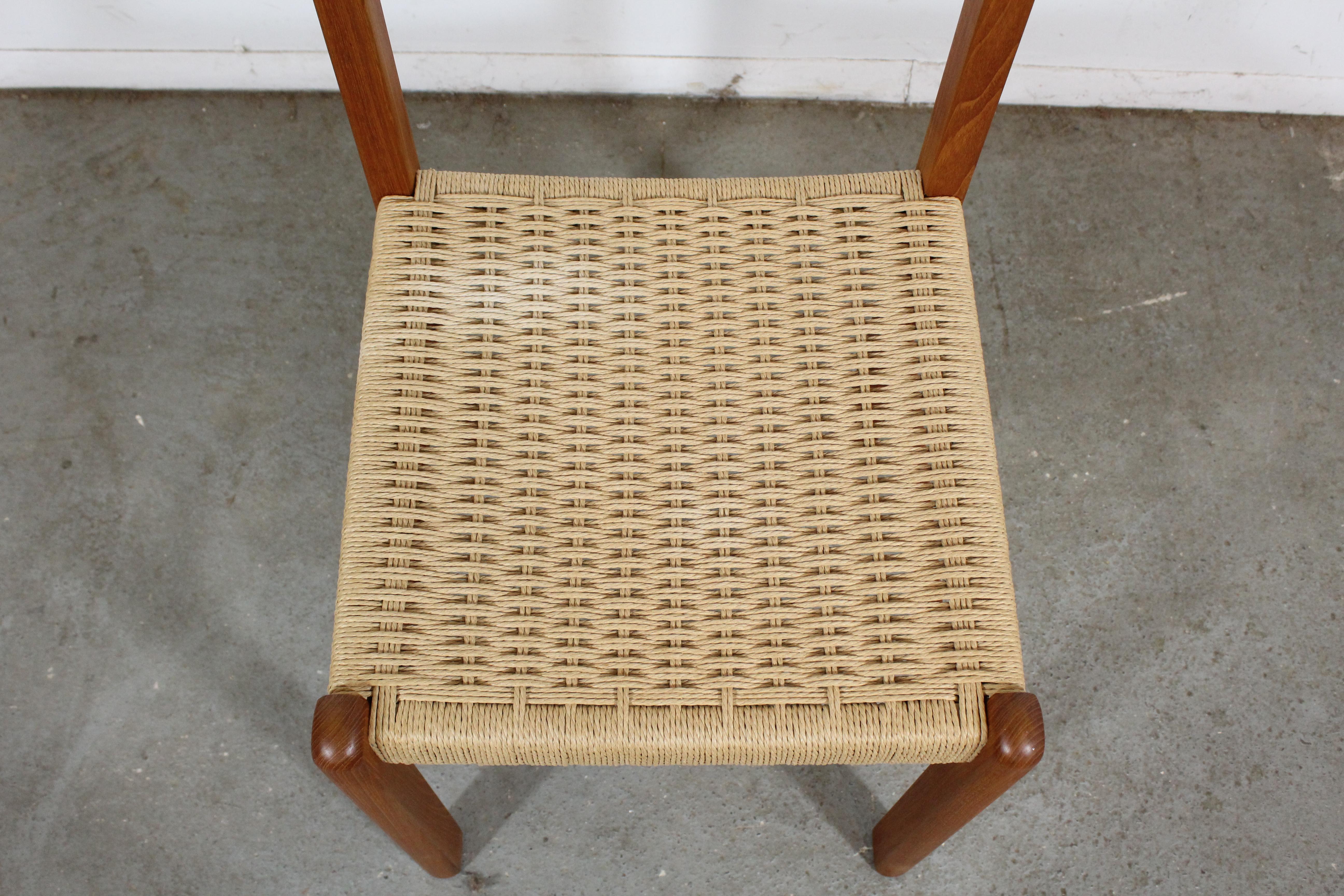 American Mid-Century Danish Modern Teak Rope Woven Seat Side or Desk Chair