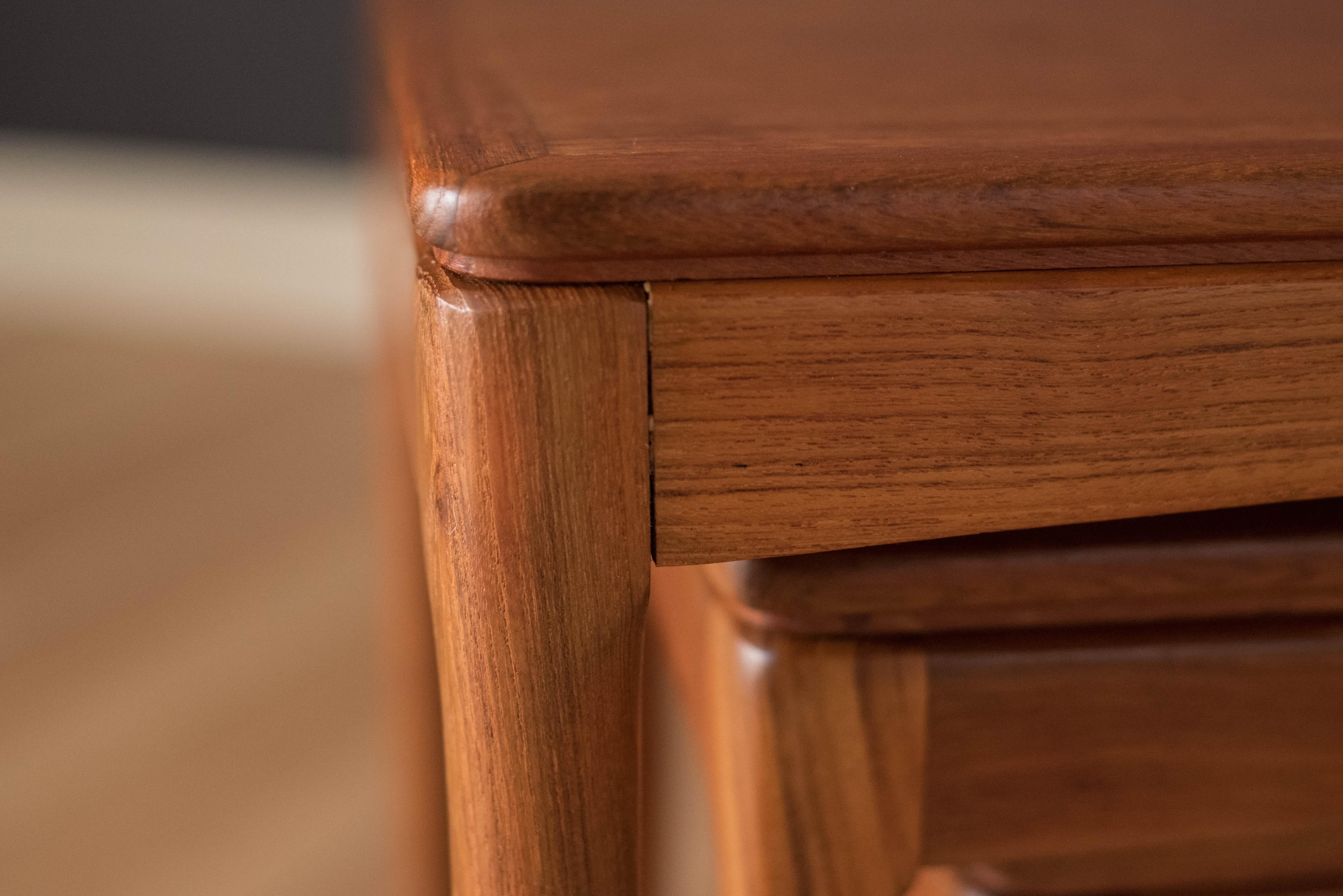 Mid-Century Modern Teak Set of Nesting Tables 9