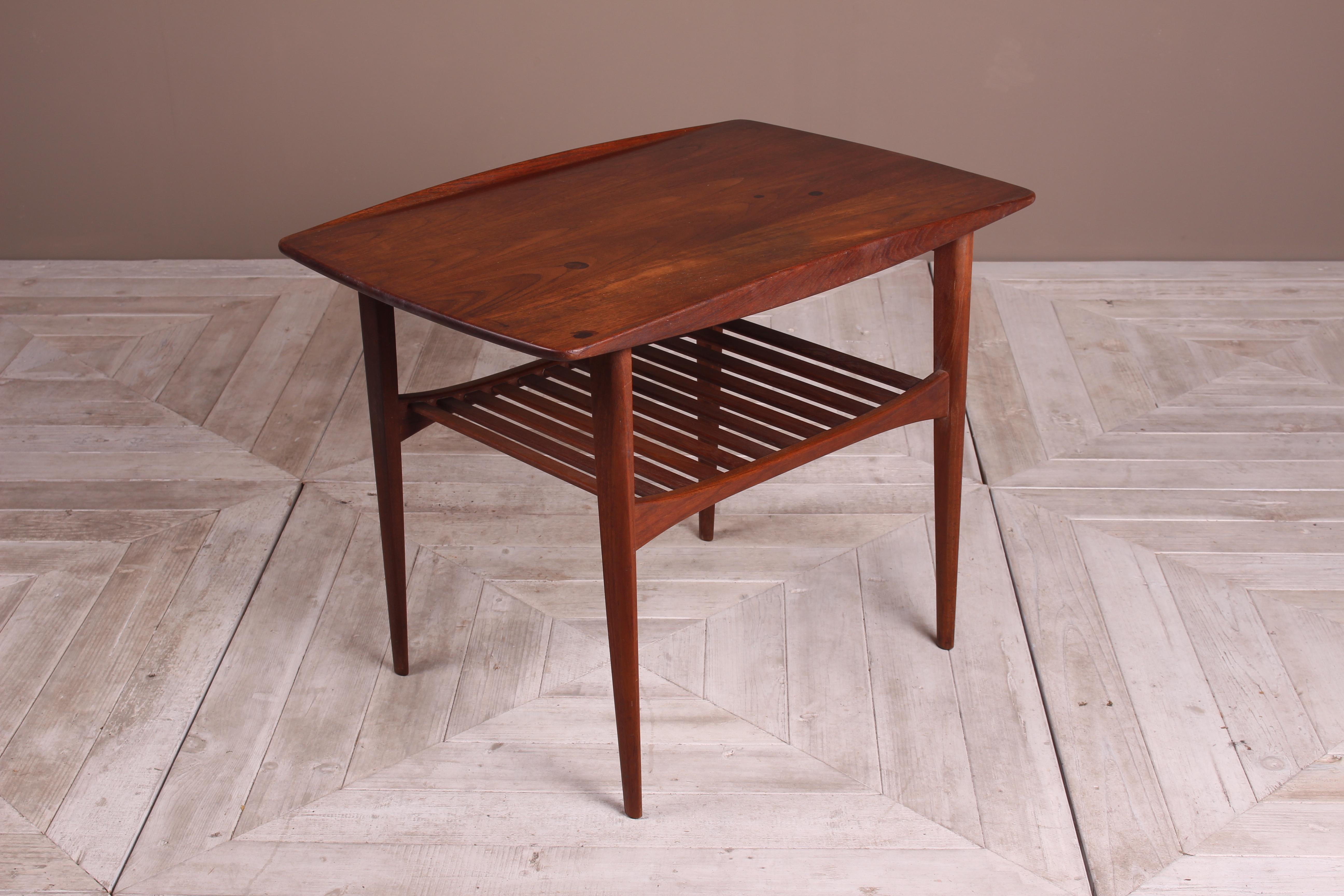 Mid-Century Modern Teak Side or Coffee Table by Tove and Edvard Kindt-Larsen In Good Condition In Heathfield, East Sussex