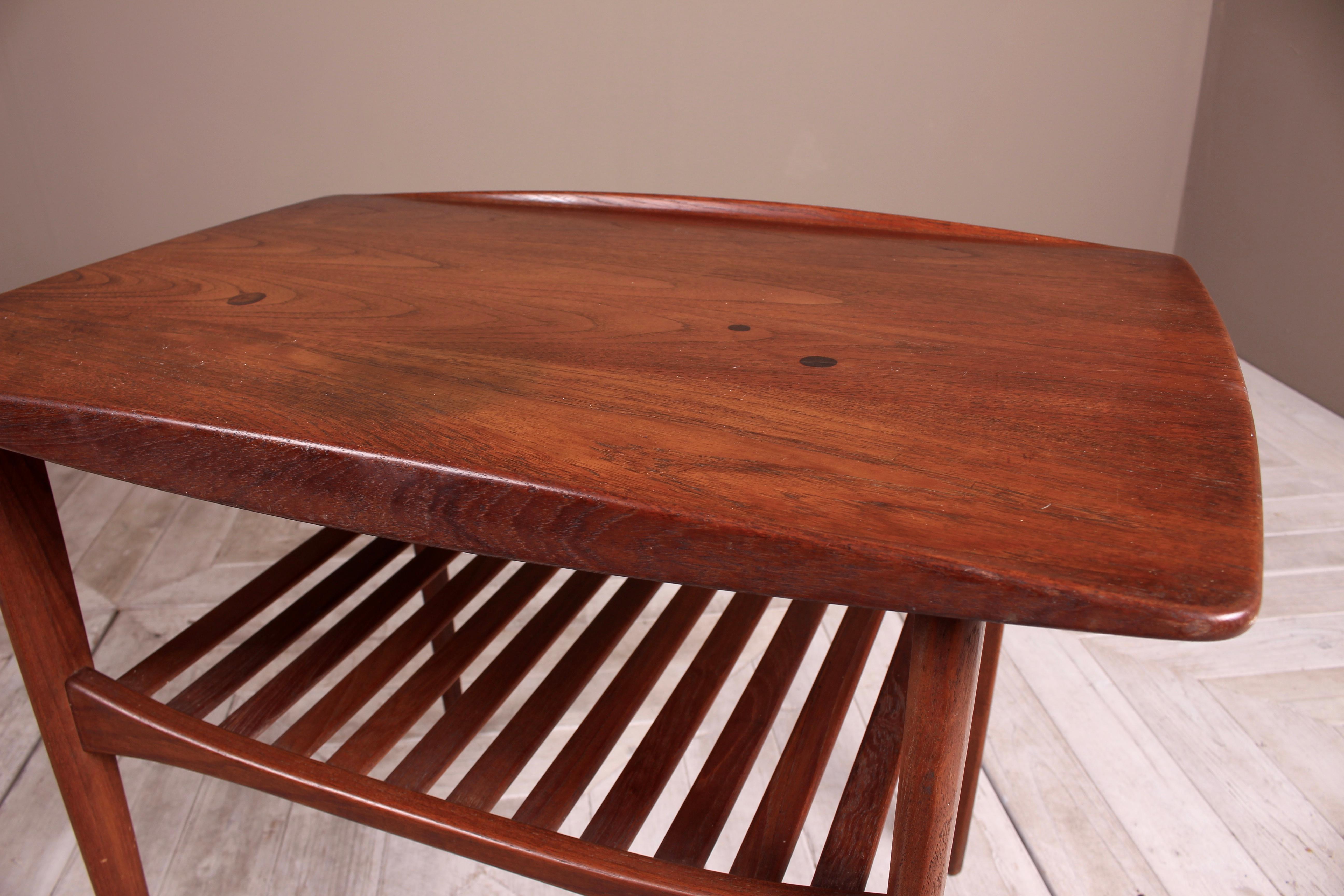Mid-Century Modern Teak Side or Coffee Table by Tove and Edvard Kindt-Larsen 3