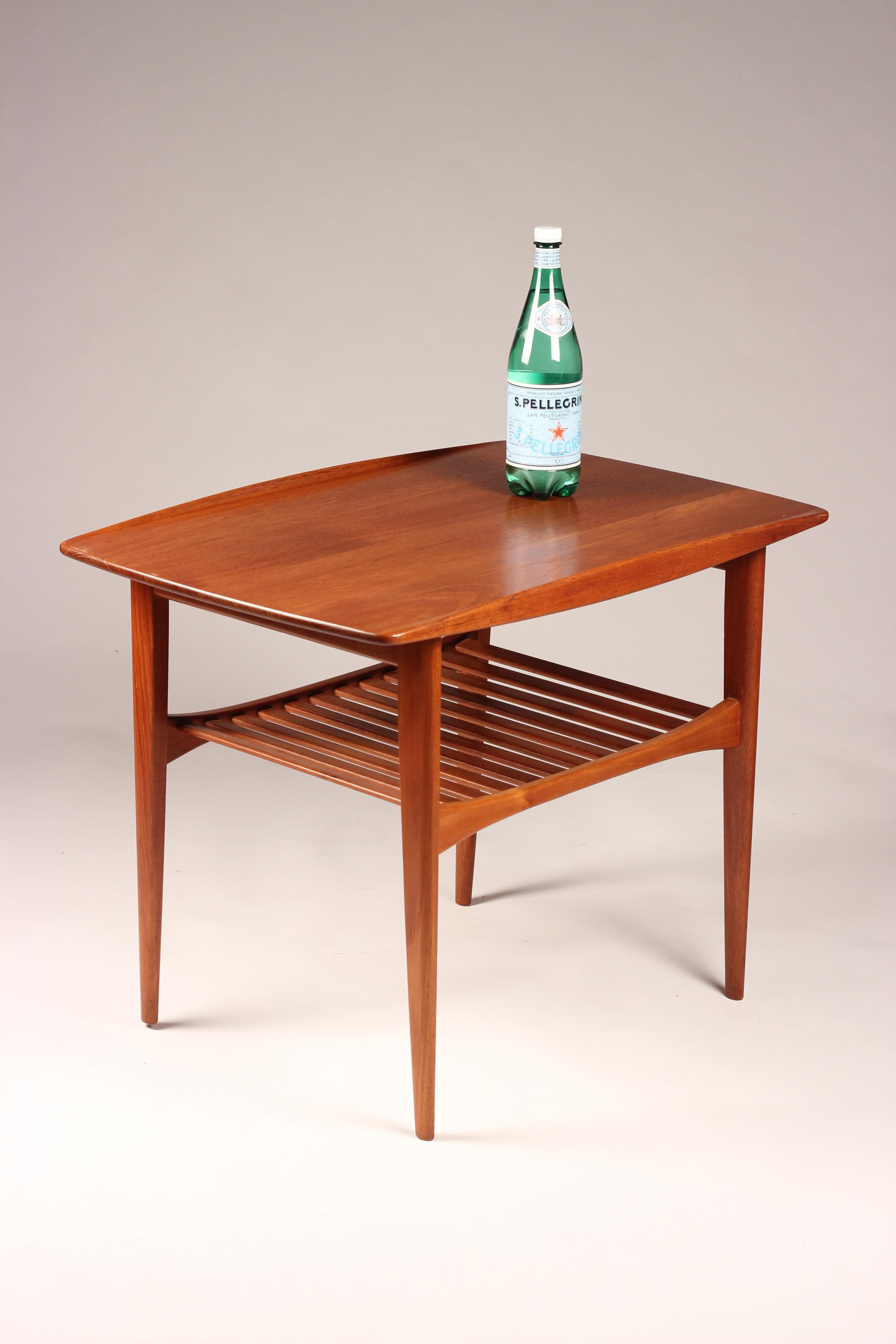 Mid-Century Modern Scandinavian Modern Teak Side Table by Tove and Edvard Kindt-Larsen For Sale