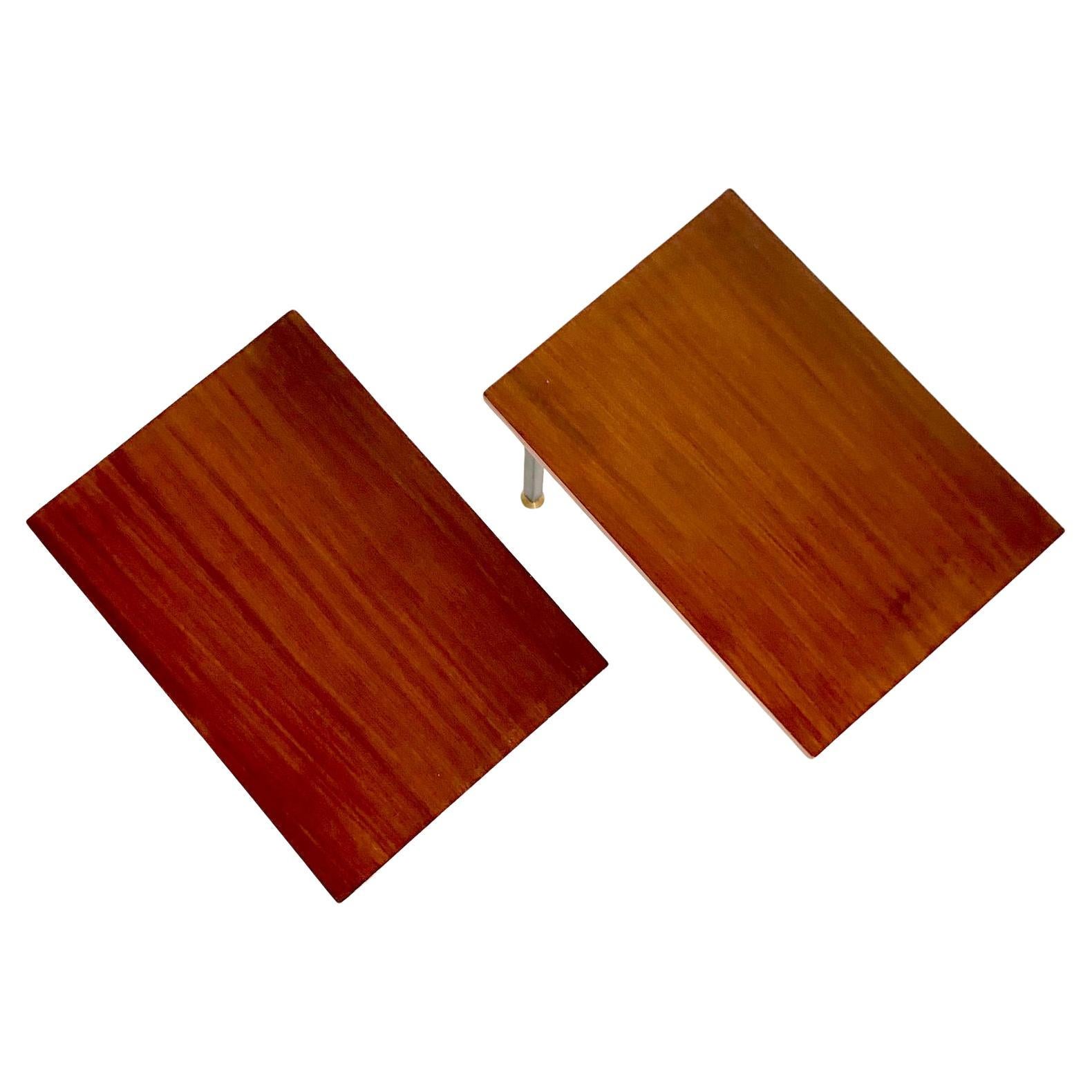 Mid Century Modern Teak Beistelltische, zwei Stück, Italien 1950er Jahre (Italienisch) im Angebot