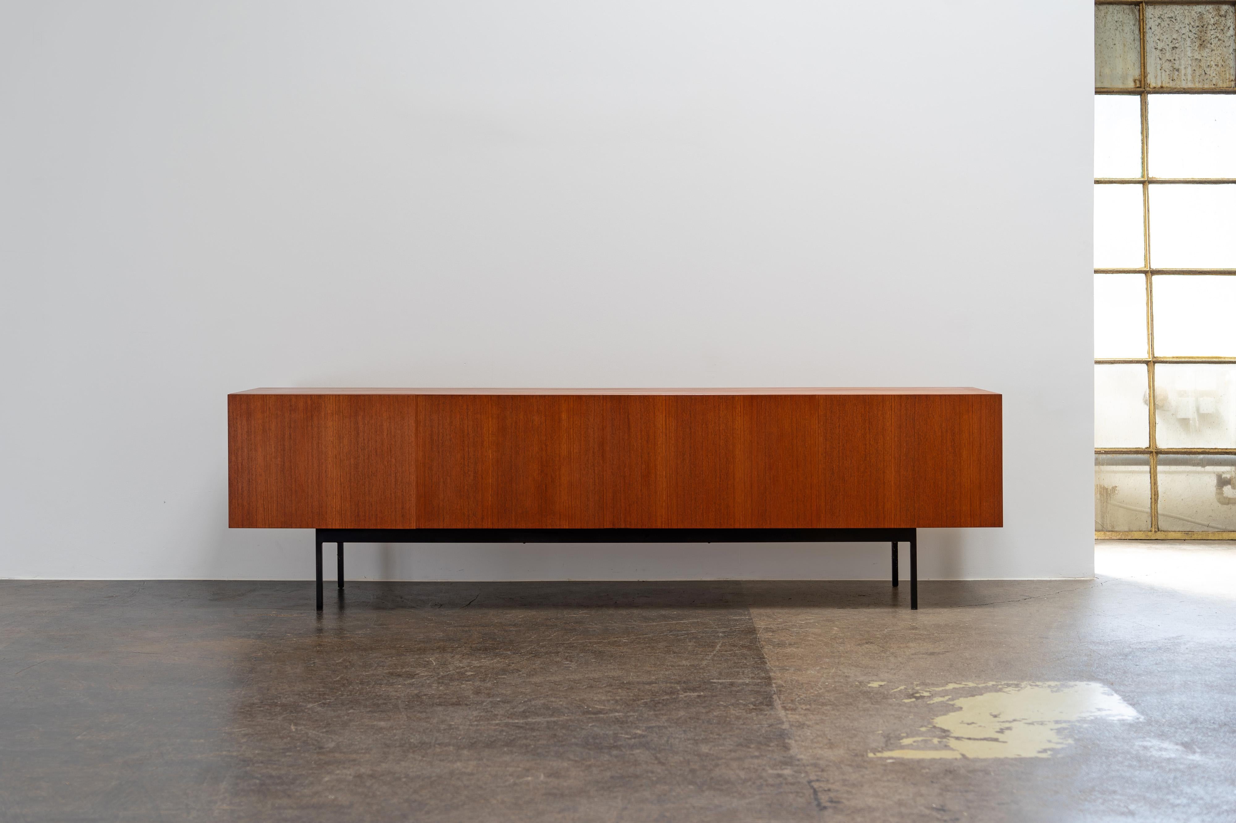 German Mid-Century Modern Teak Sideboard B40 by Dieter Waeckerlin, Behr Möbel, 1958 For Sale