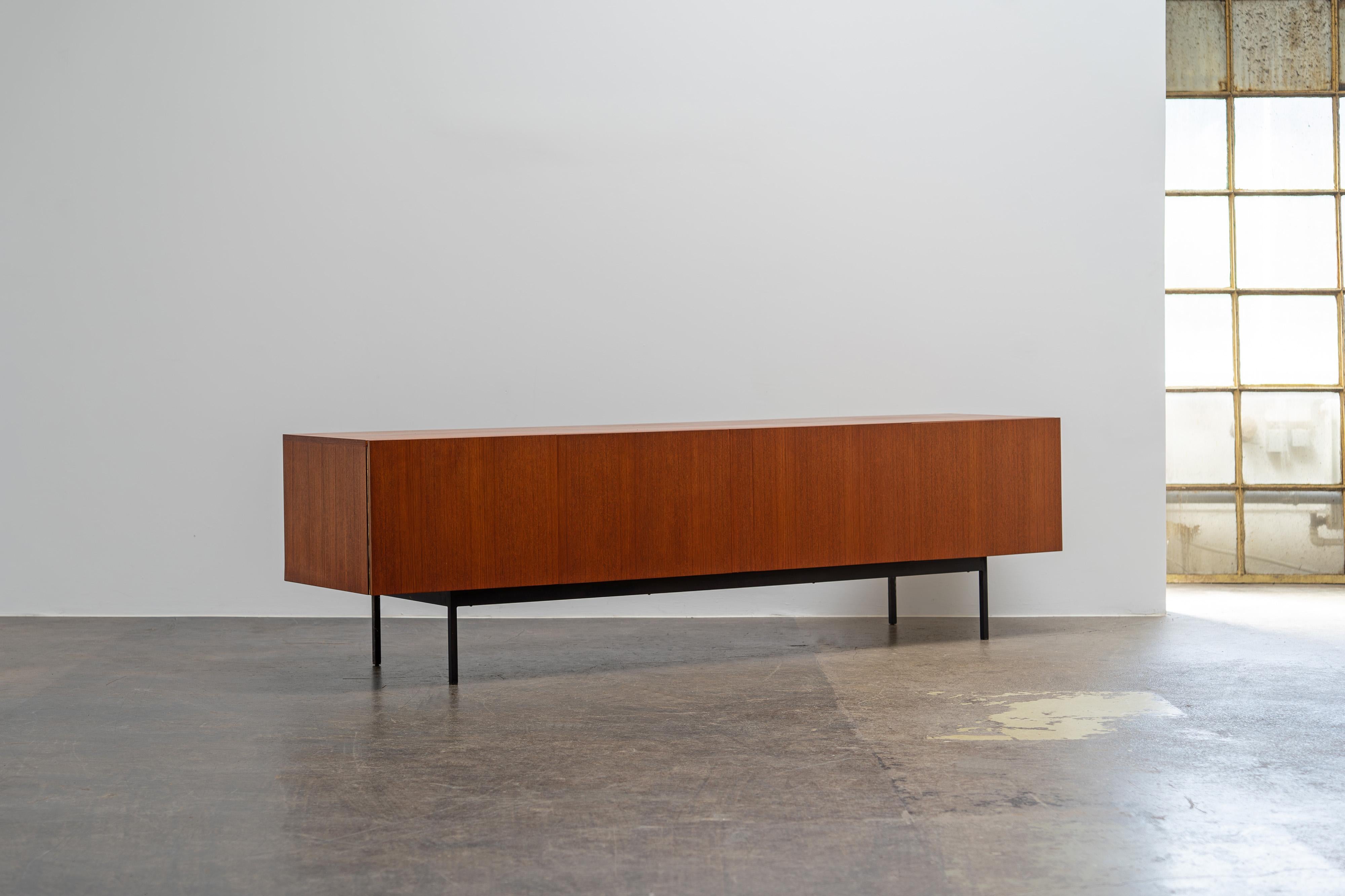 Mid-Century Modern Teak Sideboard B40 by Dieter Waeckerlin, Behr Möbel, 1958 For Sale 1