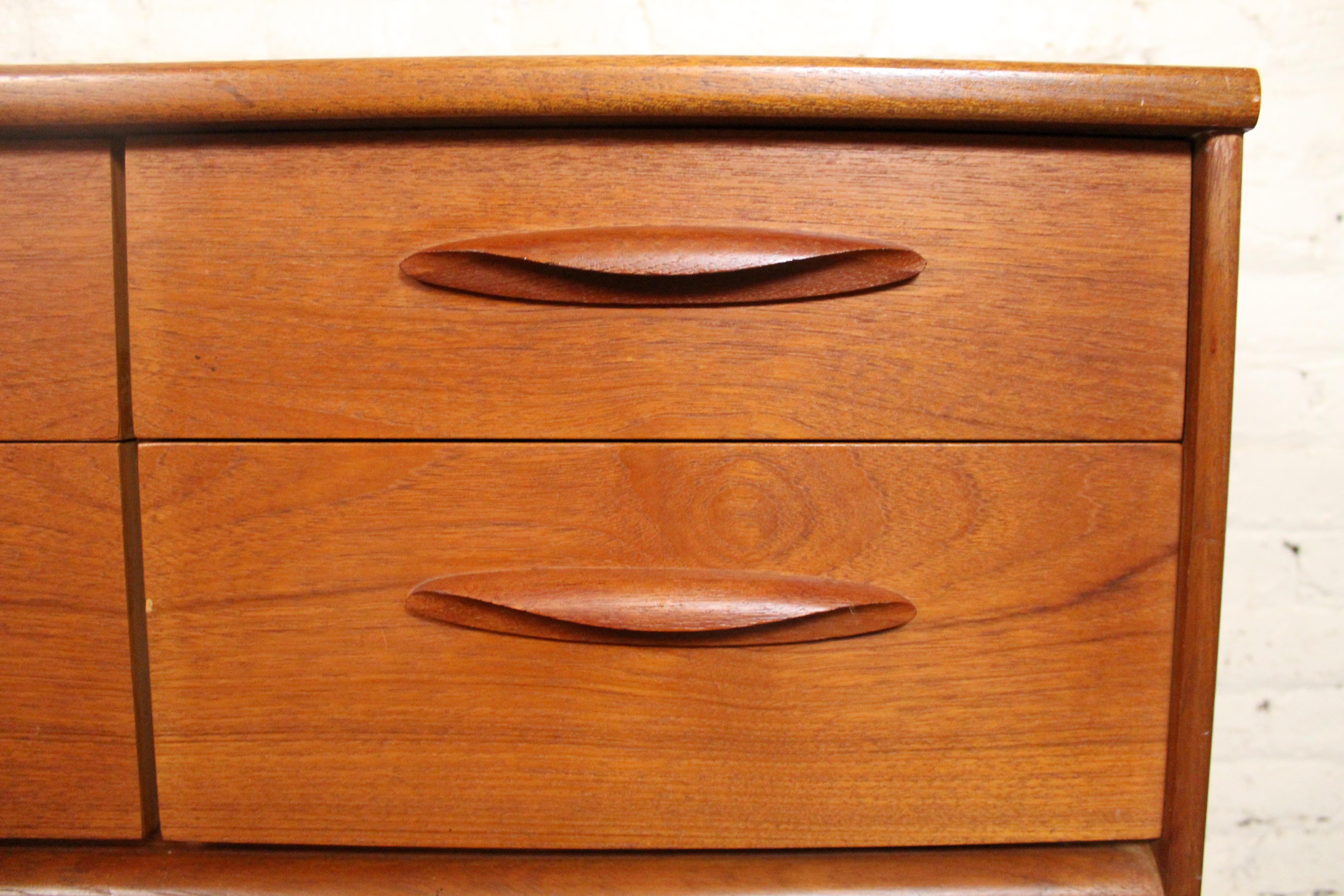 Mid-Century Modern Teak Sideboard by Austinsuite For Sale 3