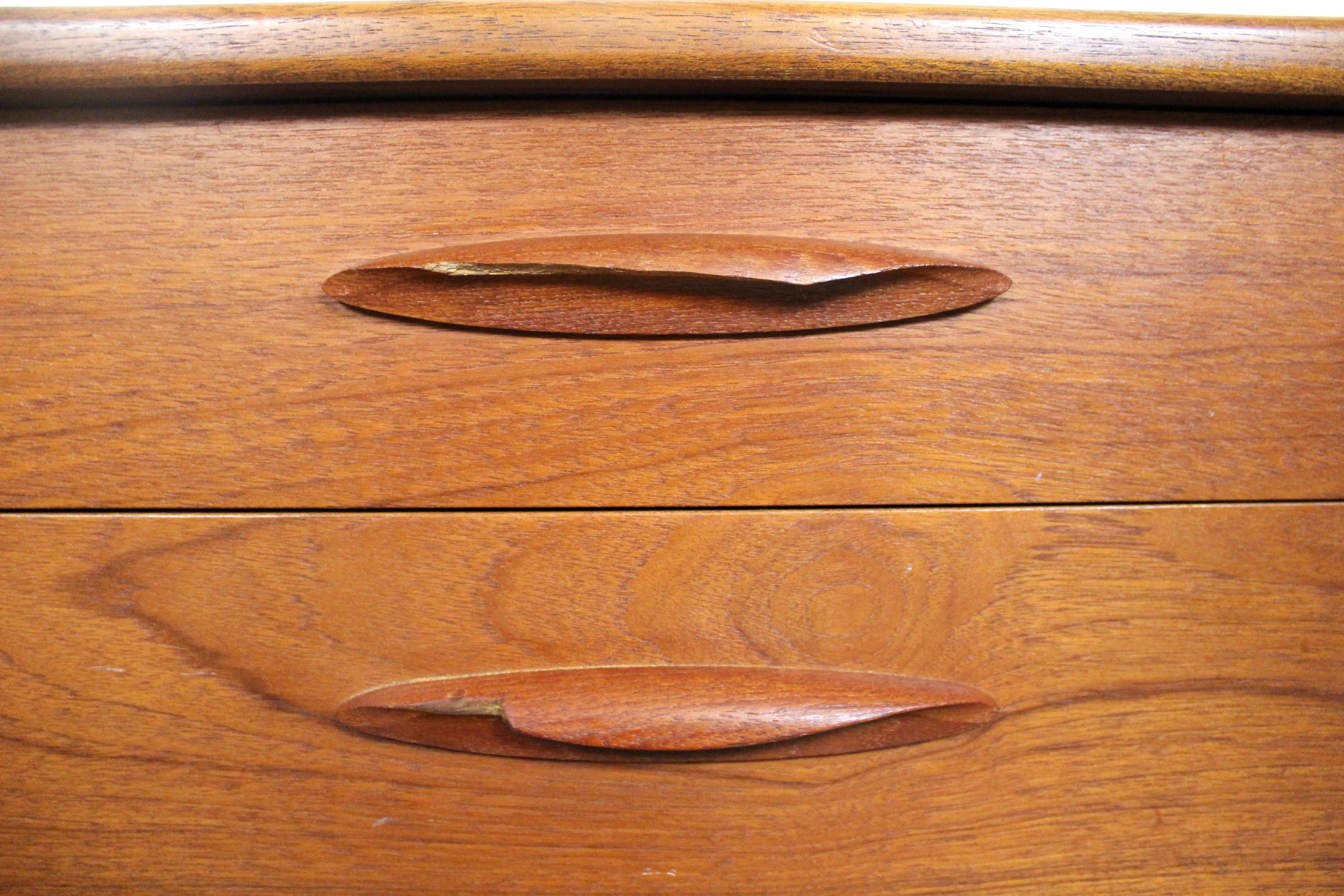 Mid-Century Modern Teak Sideboard by Austinsuite For Sale 2